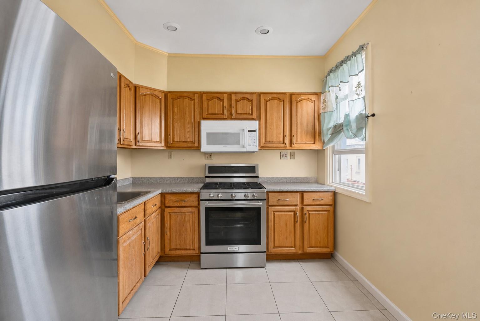 4th image of 2280 Lyon Ave, Bronx, NY 10462 | MLS# 1029232