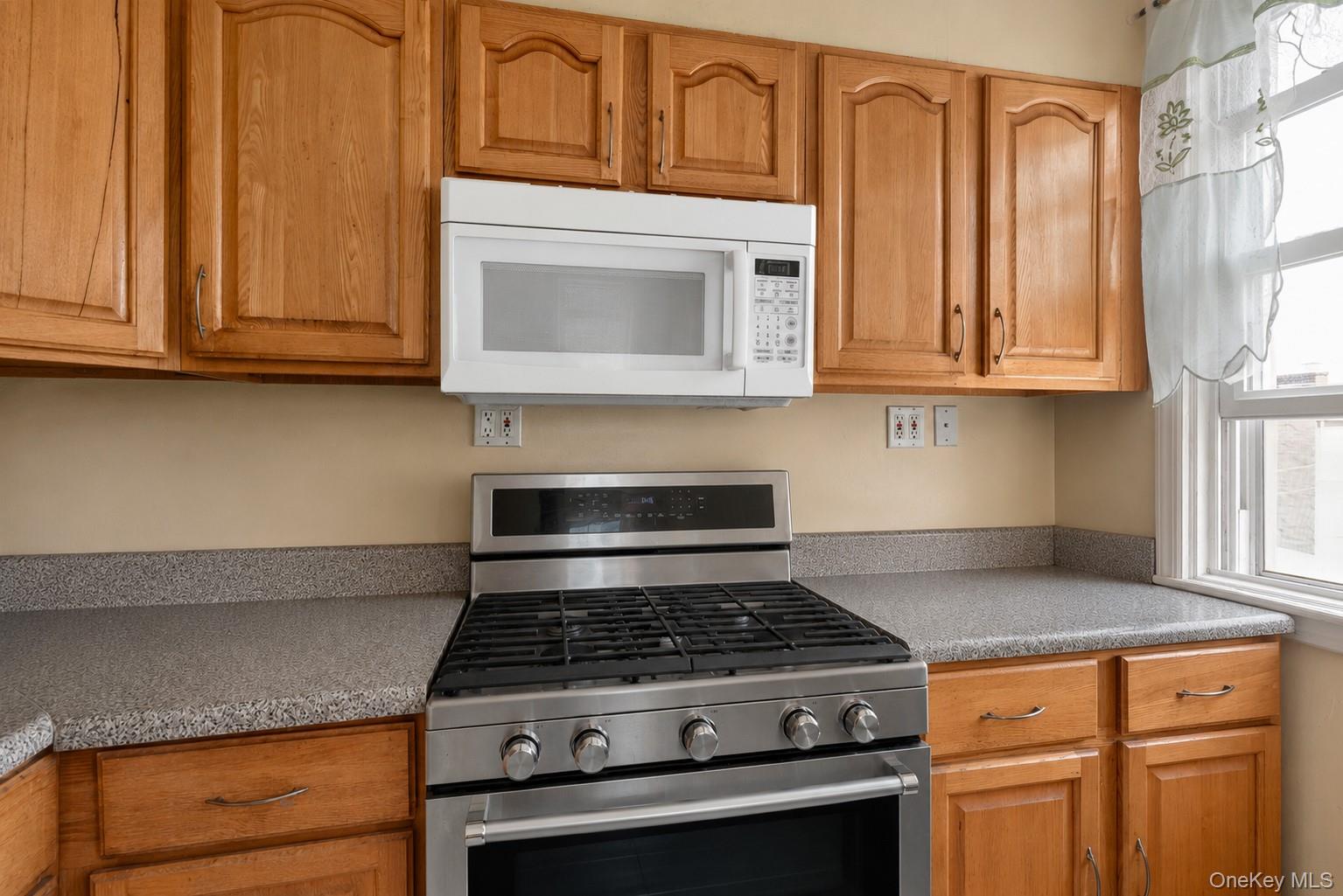 5th image of 2280 Lyon Ave, Bronx, NY 10462 | MLS# 1029232