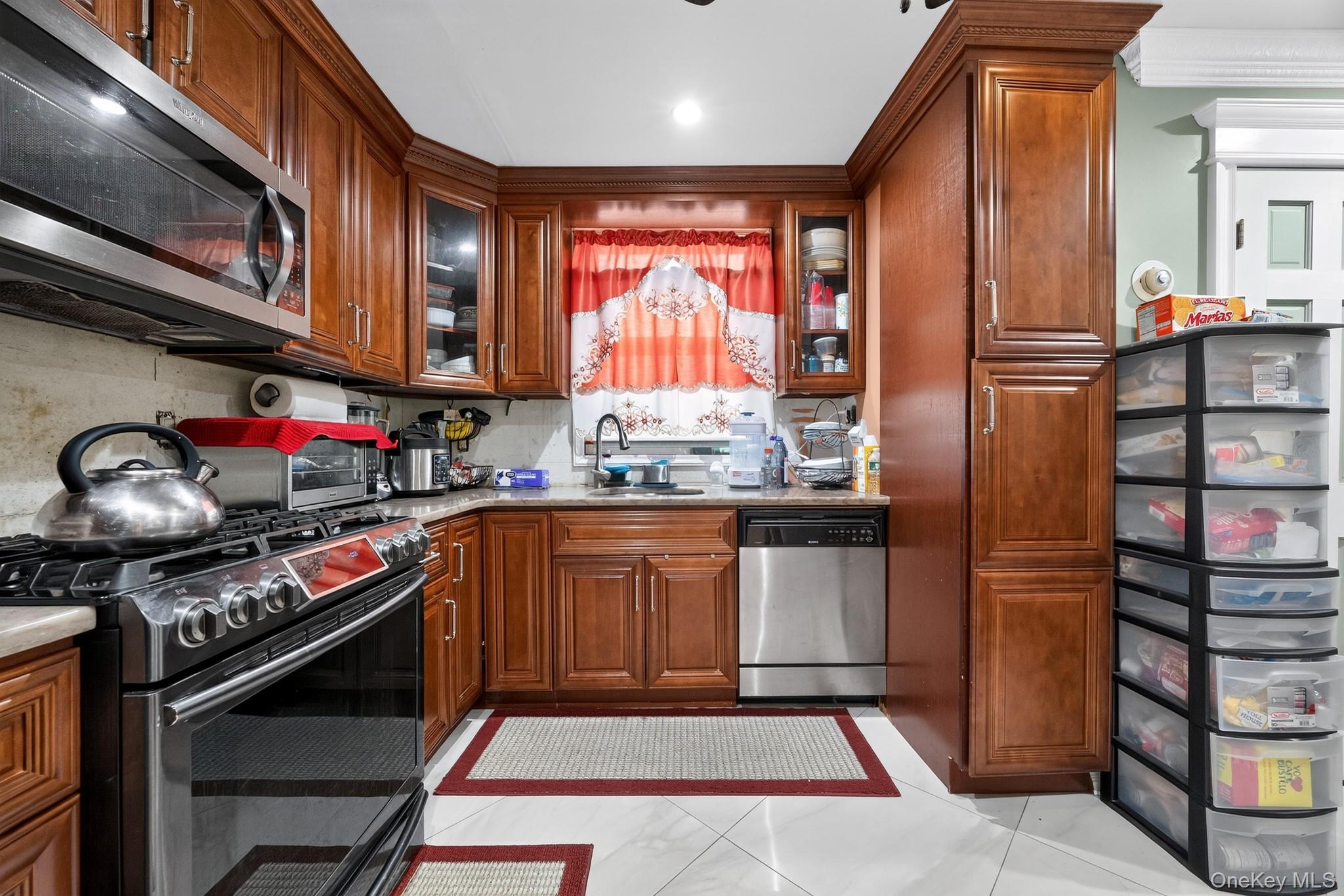 5th image of 568 Autumn Ave, Brooklyn, NY 11208 | MLS# 1029252
