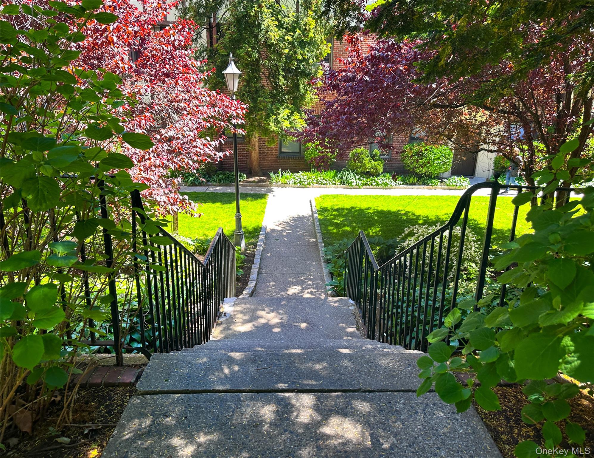 2nd image of 5 Greenridge Ave #B4, White Plains, NY 10605 | MLS# 1029263