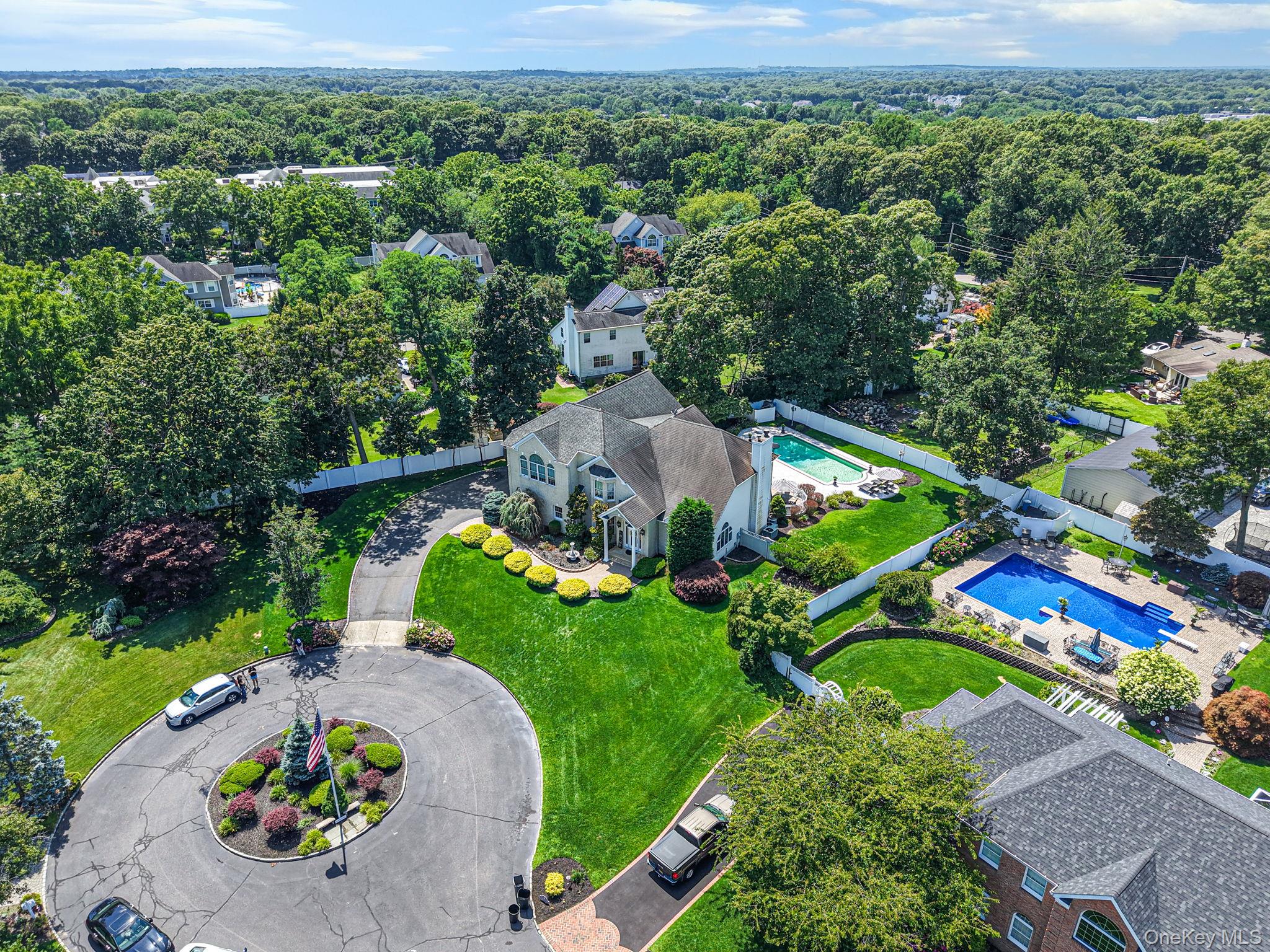 2nd image of 2 Hamilton Pl, Brookhaven, NY 11755 | MLS# 1029265