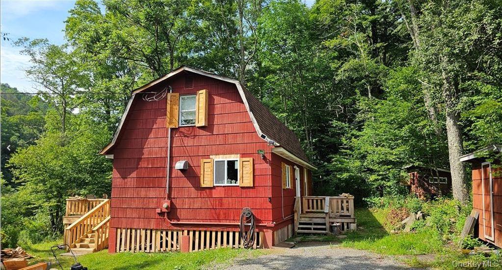 Homes for sale in Hancock, NY | 9003 County Hwy 28, Hancock, NY 12760 | MLS# 1029273