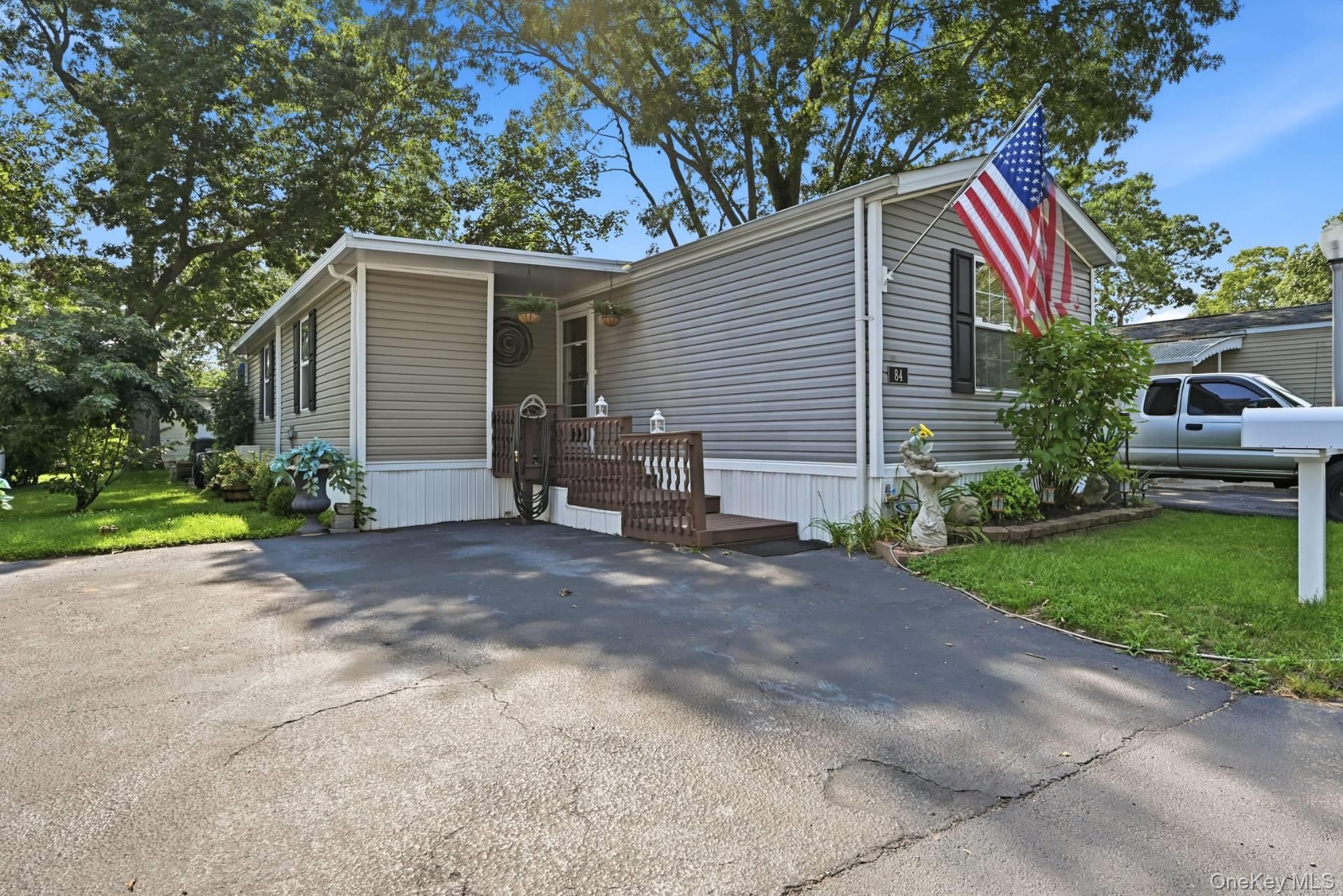 2nd image of 37 Hubbard Ave #84, Riverhead, NY 11901 | MLS# 1029283