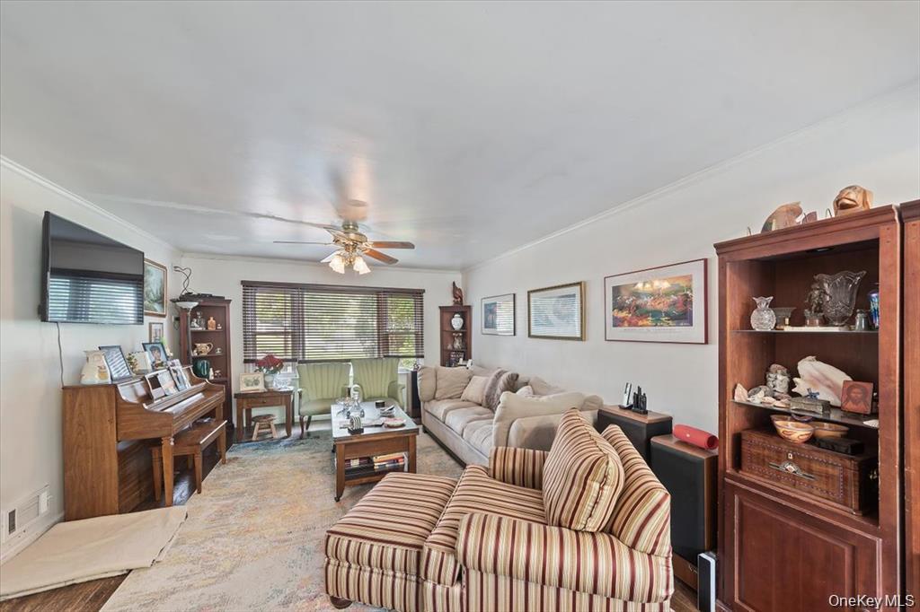 4th image of 101 Cresthill Rd, Yonkers, NY 10710 | MLS# 1029304