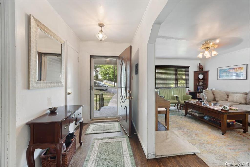 3rd image of 101 Cresthill Rd, Yonkers, NY 10710 | MLS# 1029304