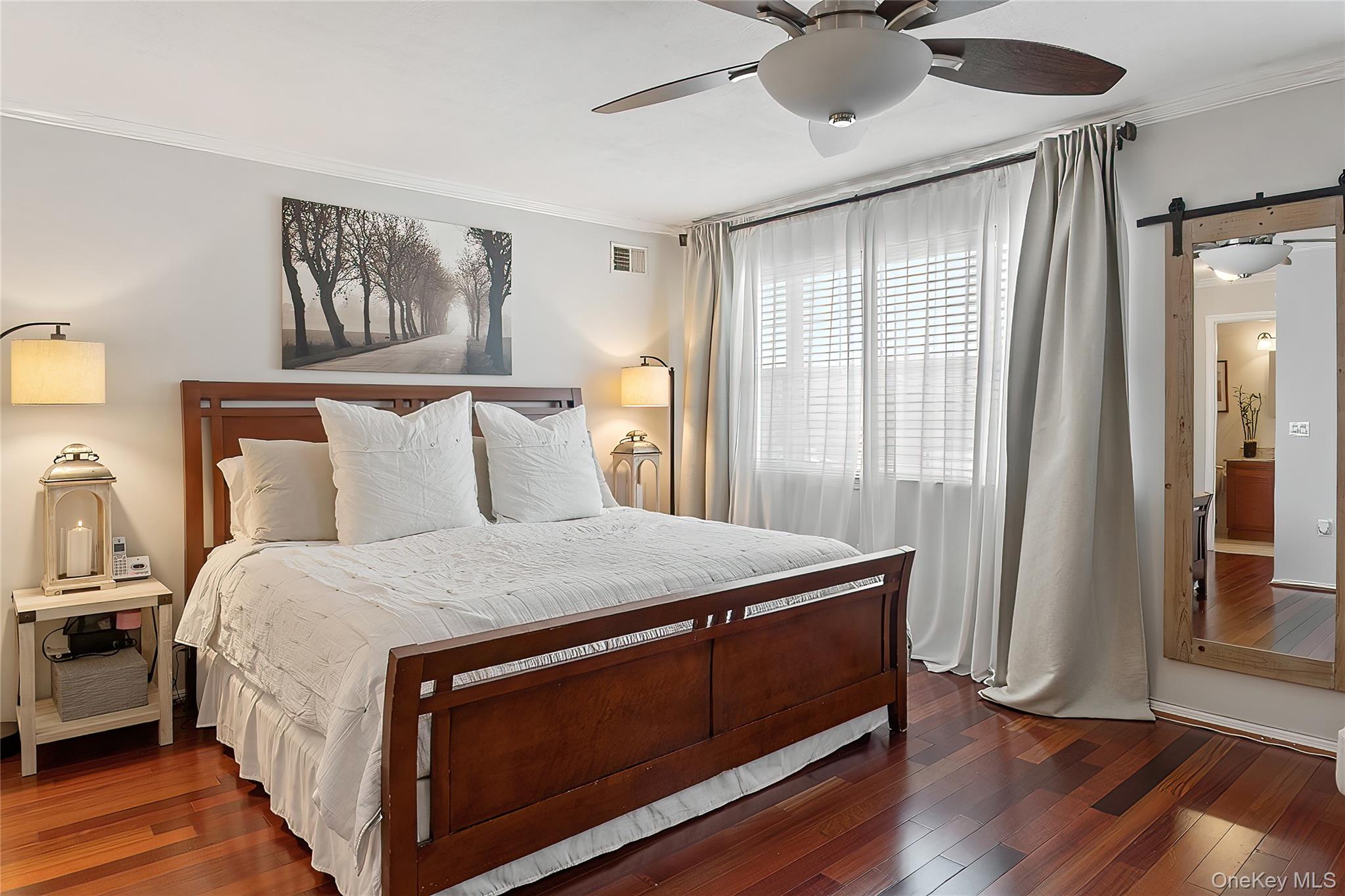 3rd image of 126 Beacon Ln, New York, NY 10473