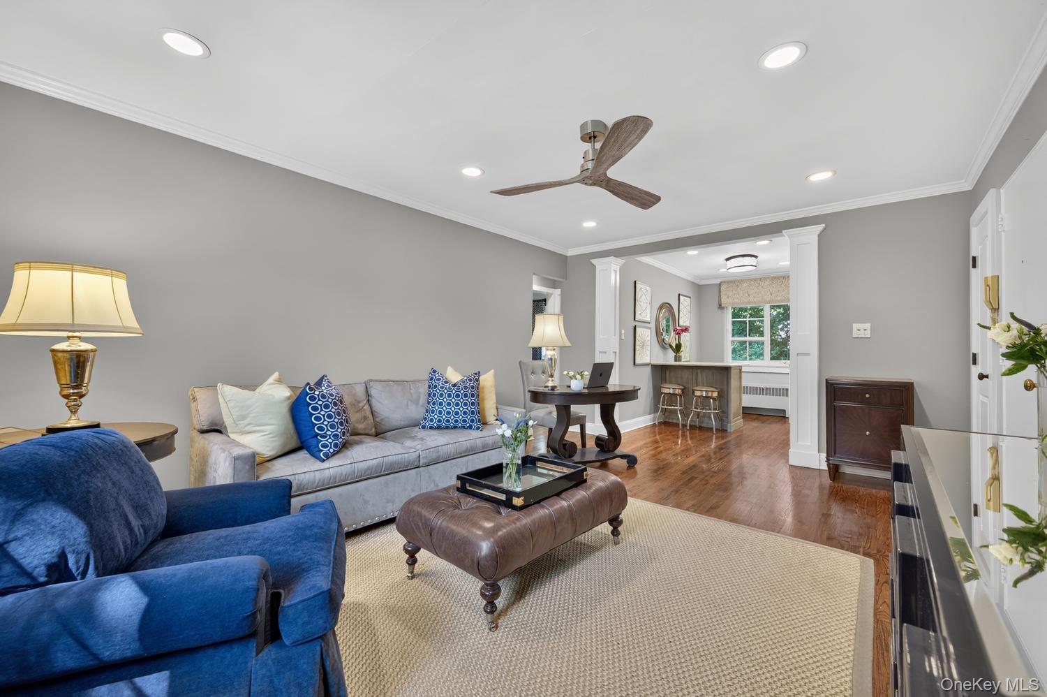 4th image of 35 Nathan Hale Dr, Huntington, NY 11743