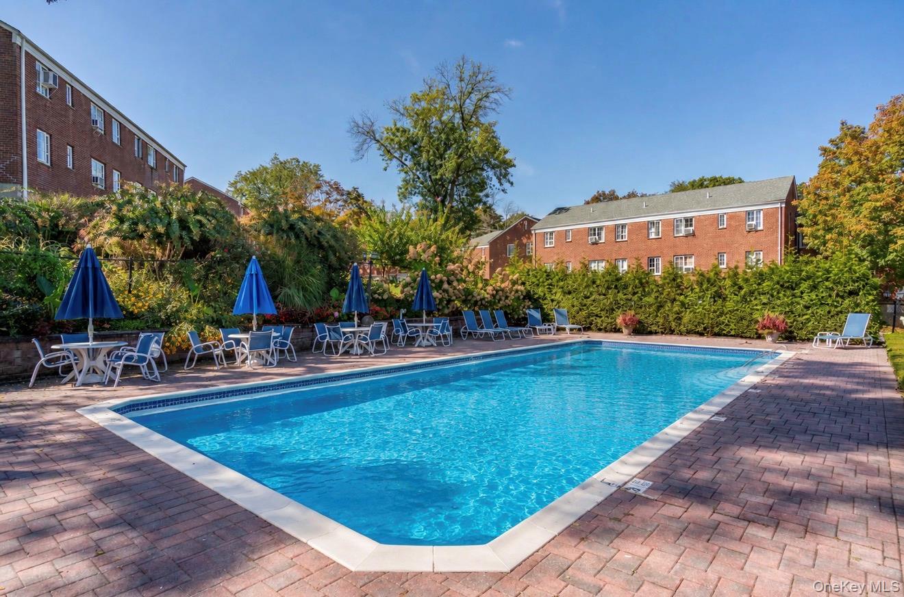 13th image of 35 Nathan Hale Dr #25B, Huntington, NY 11743 | MLS# 1029320