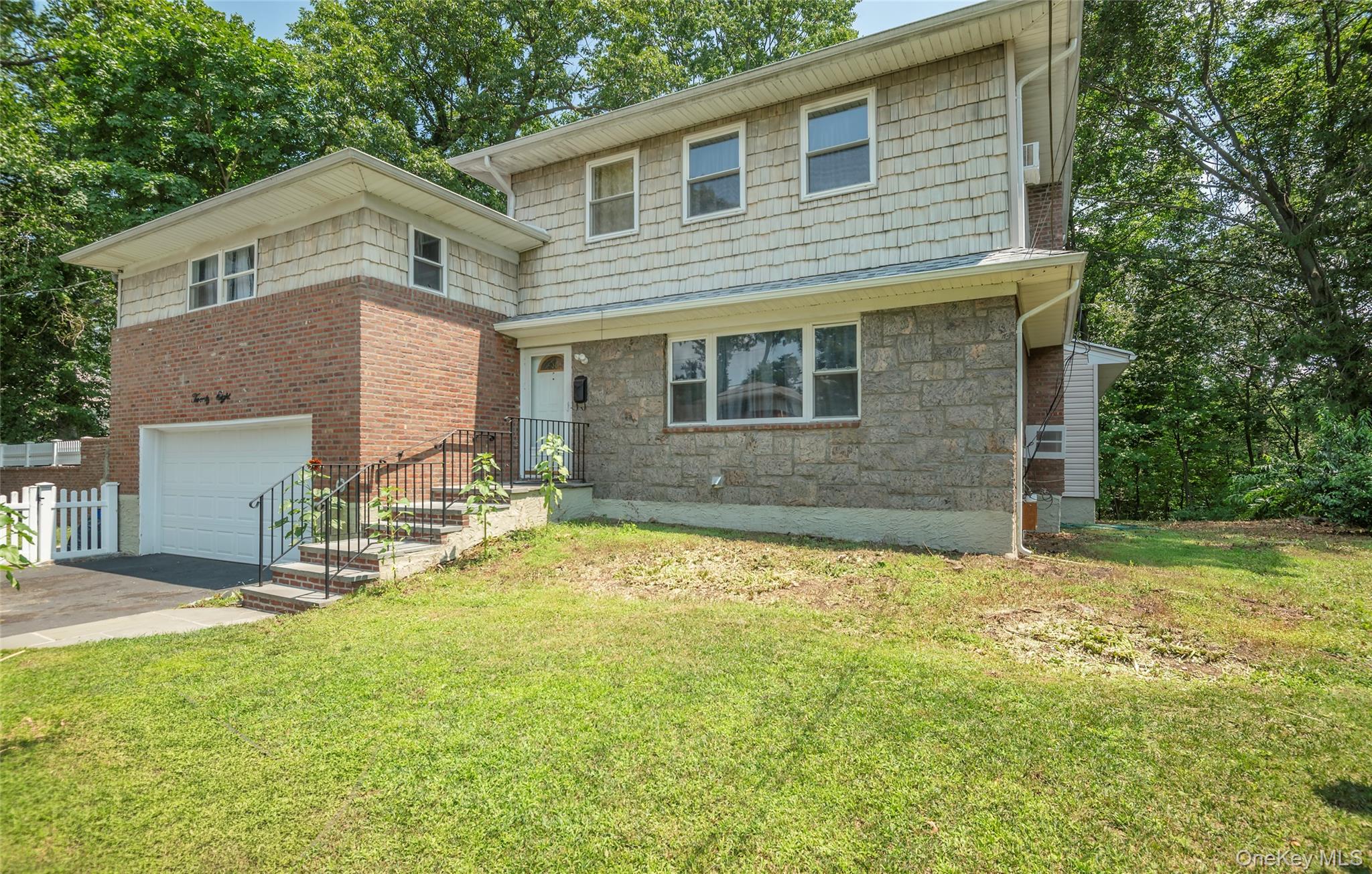 33rd image of 28 Brookdale Rd, Glen Cove, NY 11542 | MLS# 1029323