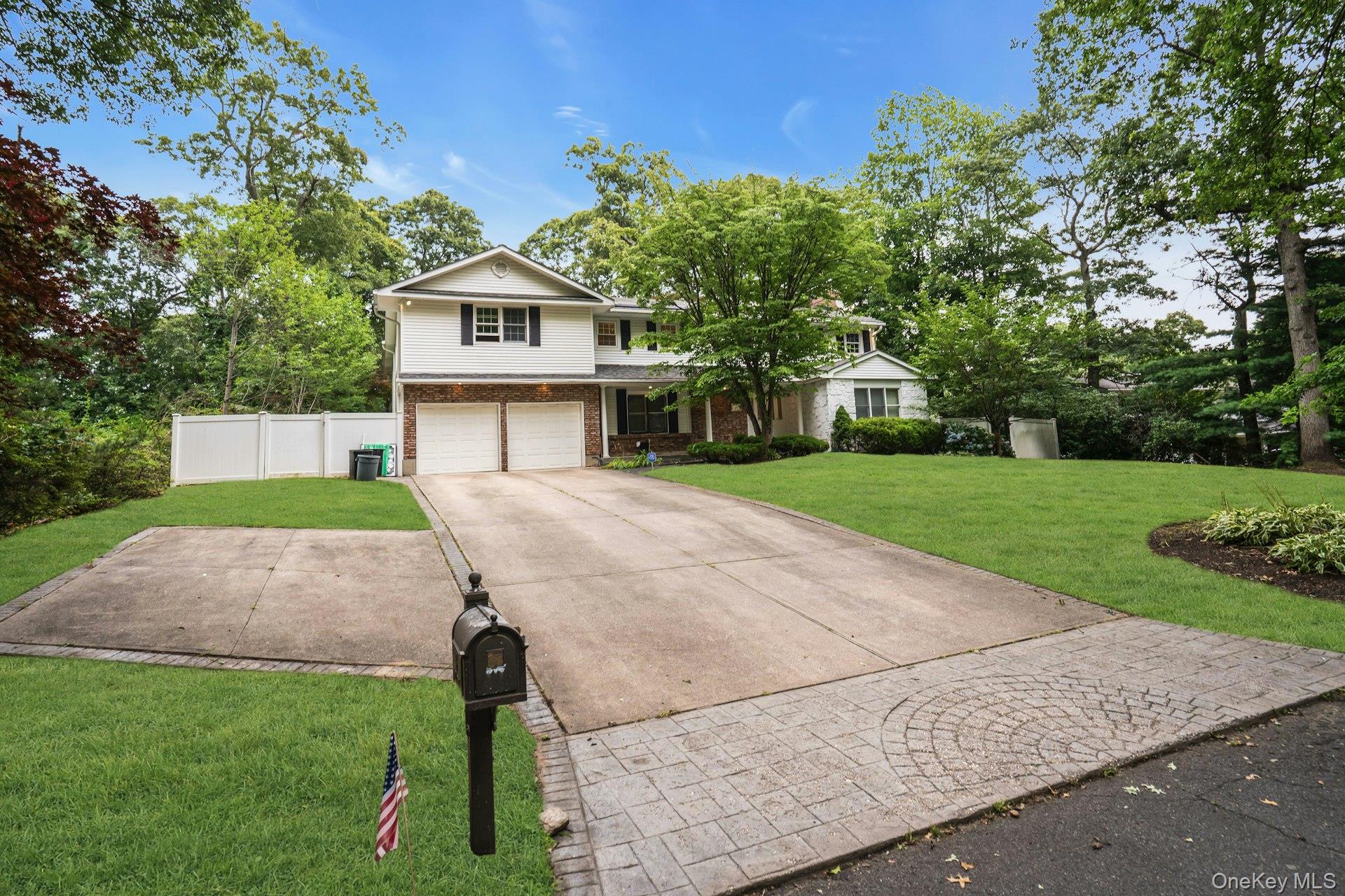 3rd image of 48 Colby Dr, Huntington, NY 11746 | MLS# 1029331