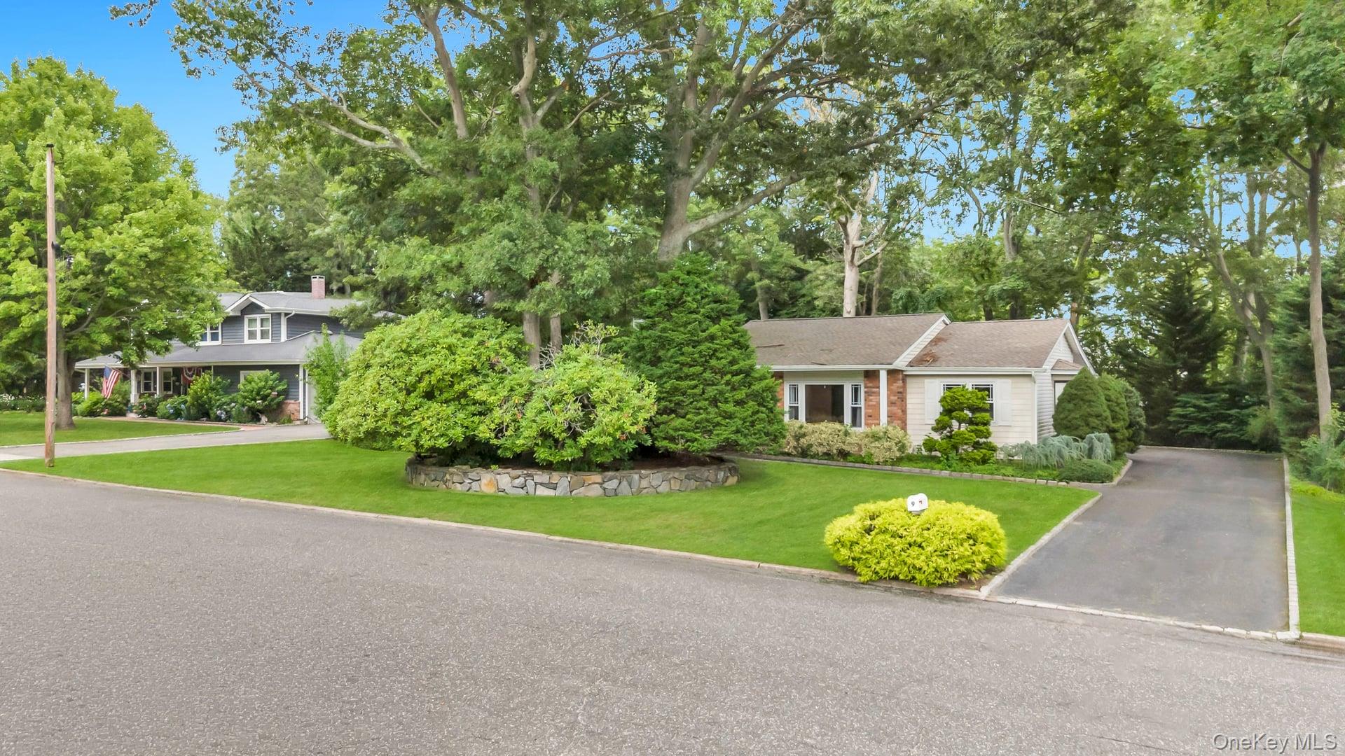 5th image of 9 Alpine Pl, Brookhaven, NY 11755 | MLS# 1029359