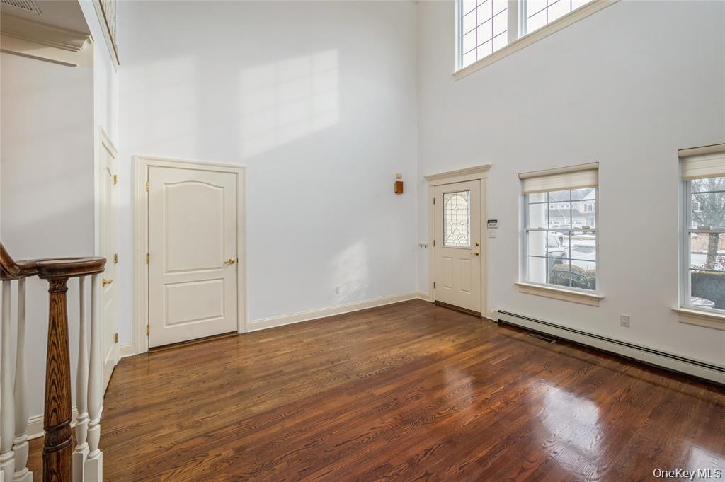 5th image of 22 Meadow Ct, Oakdale, NY 11769 | MLS# 1029383
