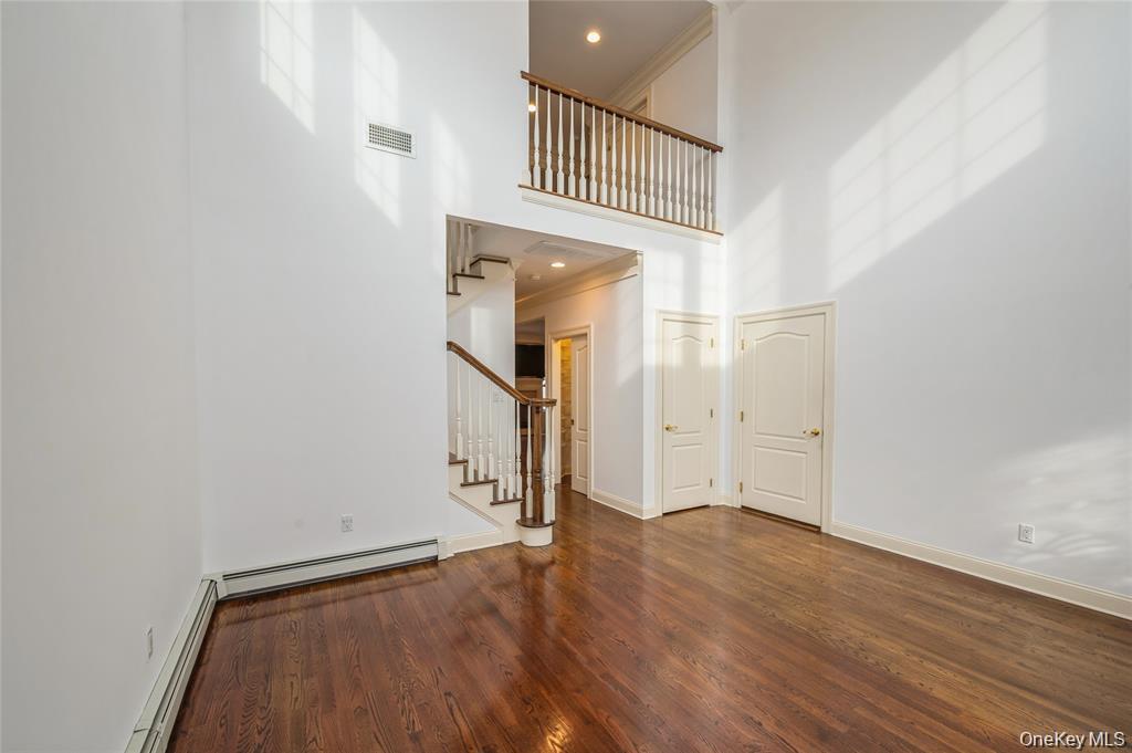 4th image of 22 Meadow Ct, Oakdale, NY 11769 | MLS# 1029383