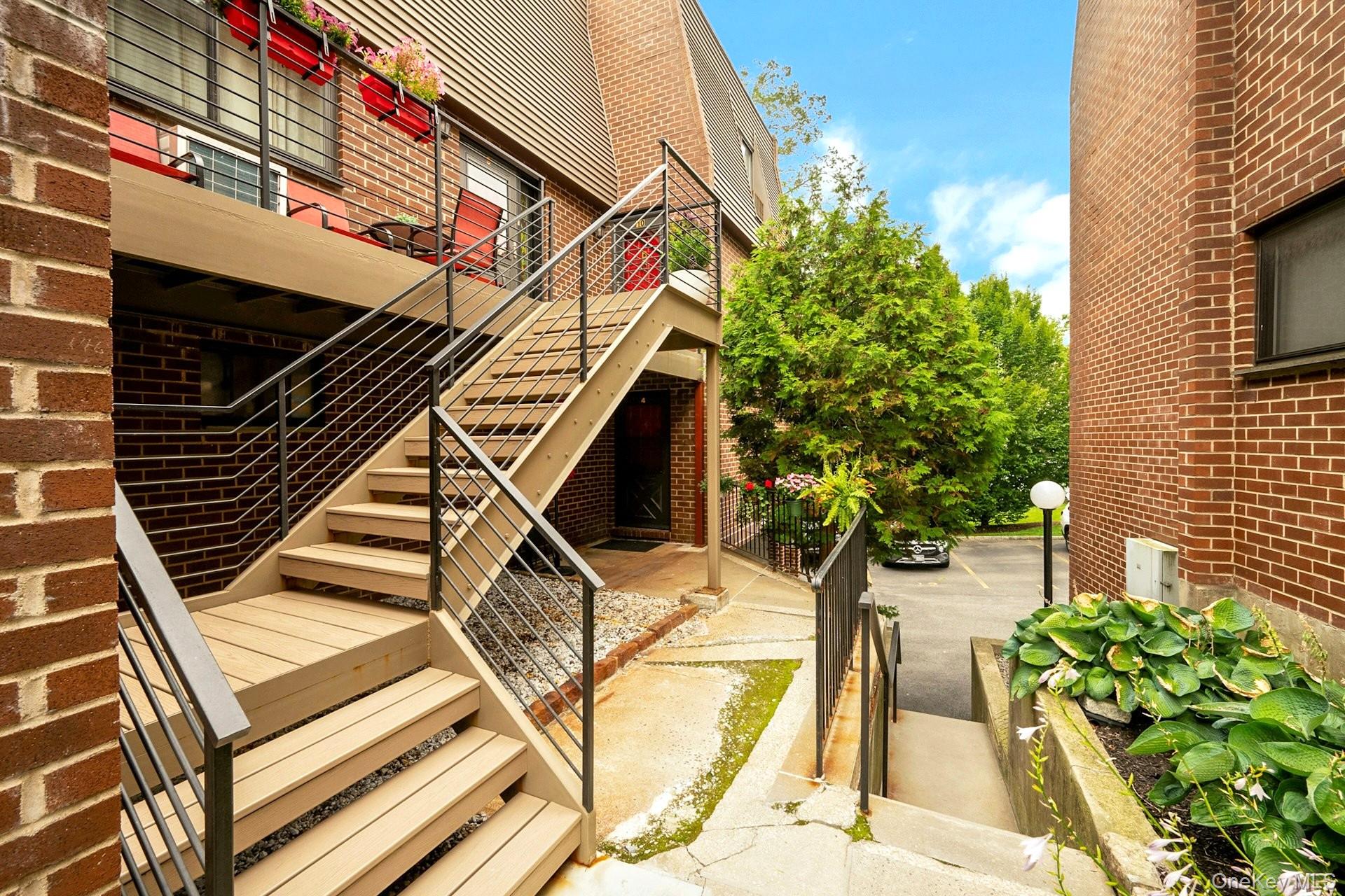 4th image of 492 N Broadway #10, White Plains, NY 10603 | MLS# 1029400