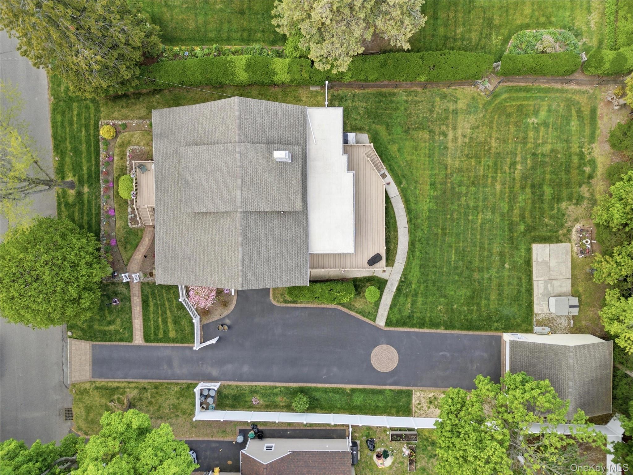 5th image of 414 Potter Blvd, Islip, NY 11718 | MLS# 1029408