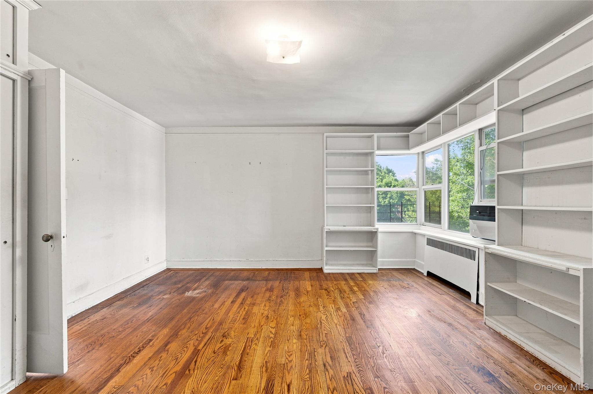 5th image of 5410 Netherland Ave, New York City, NY 10471