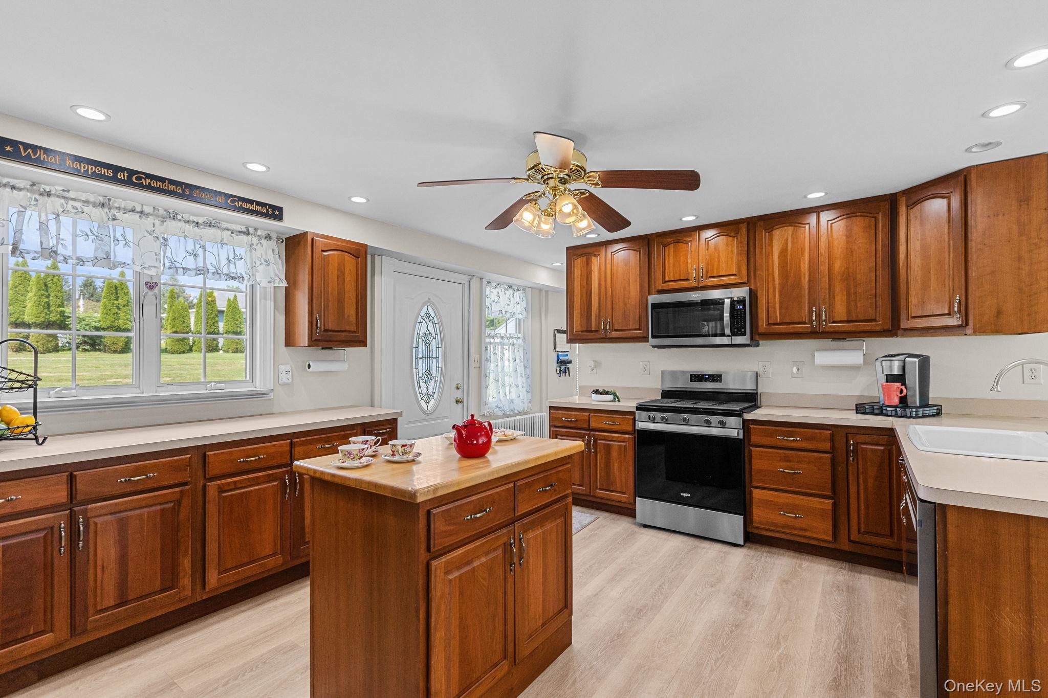 4th image of 39 Main St, Beekman, NY 12570 | MLS# 1029436