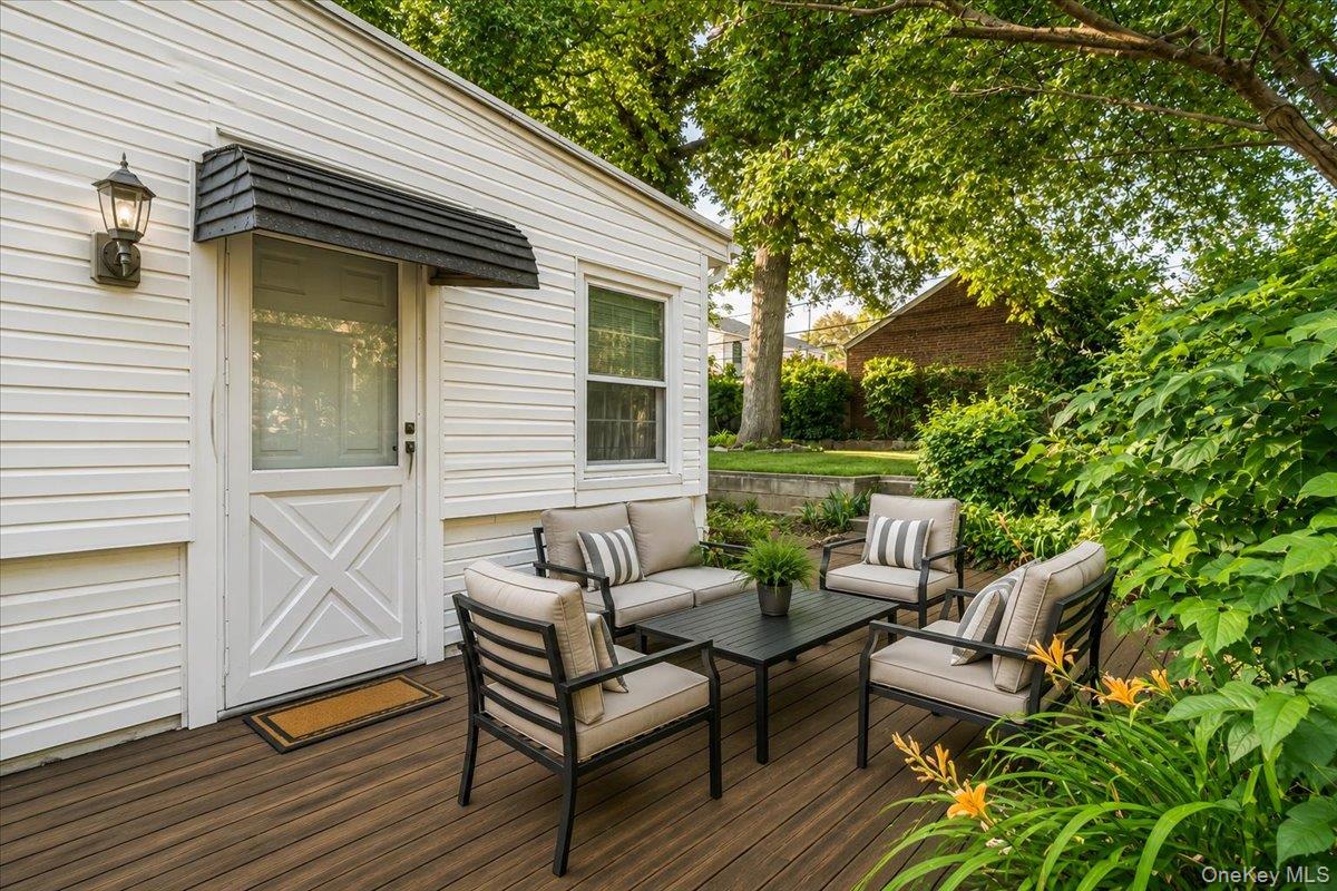 28th image of 80 59 208th St, New York, NY 11427 | MLS# 1029437