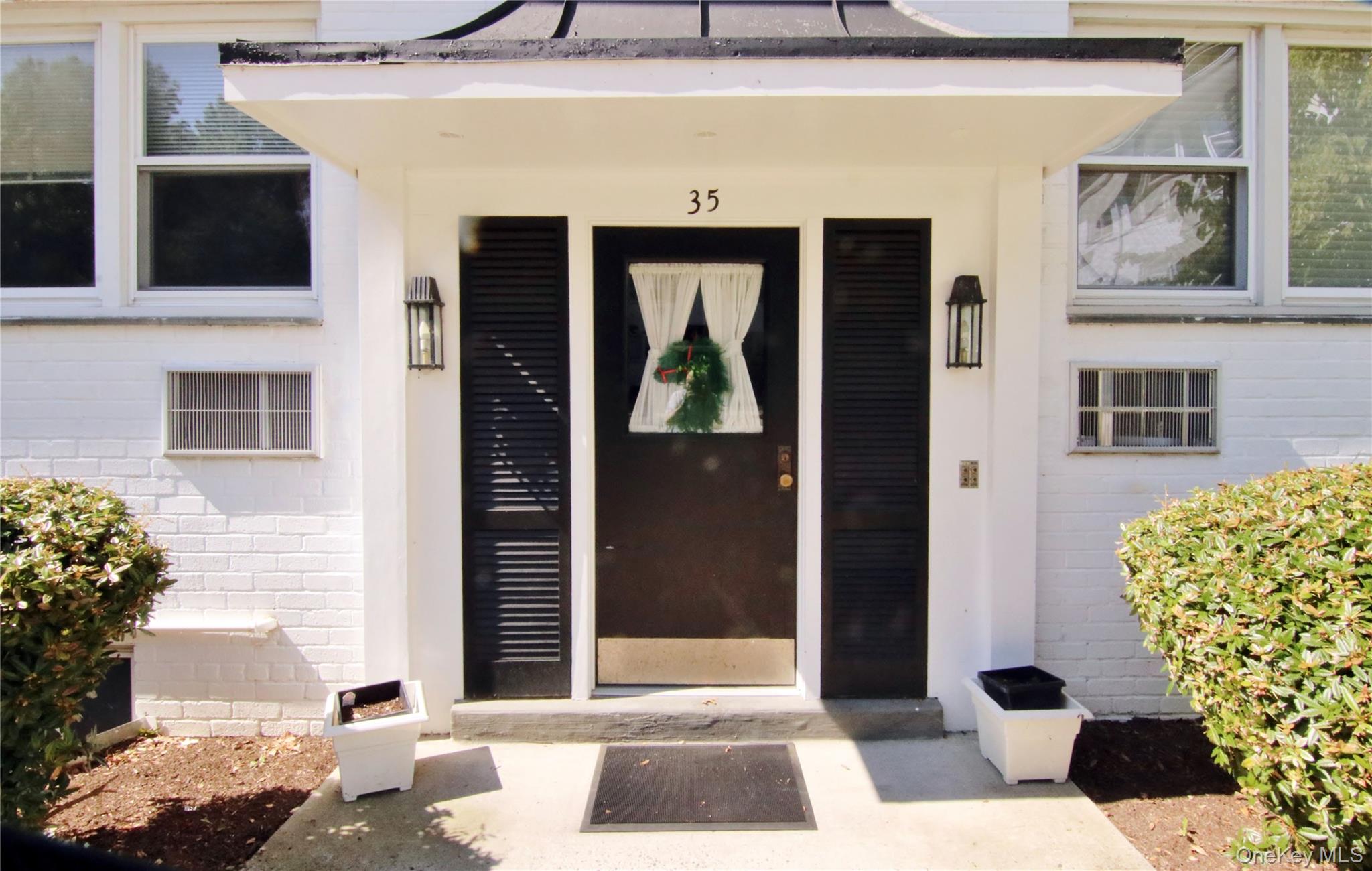 5th image of 35 Avon Cir, Rye, NY 10573
