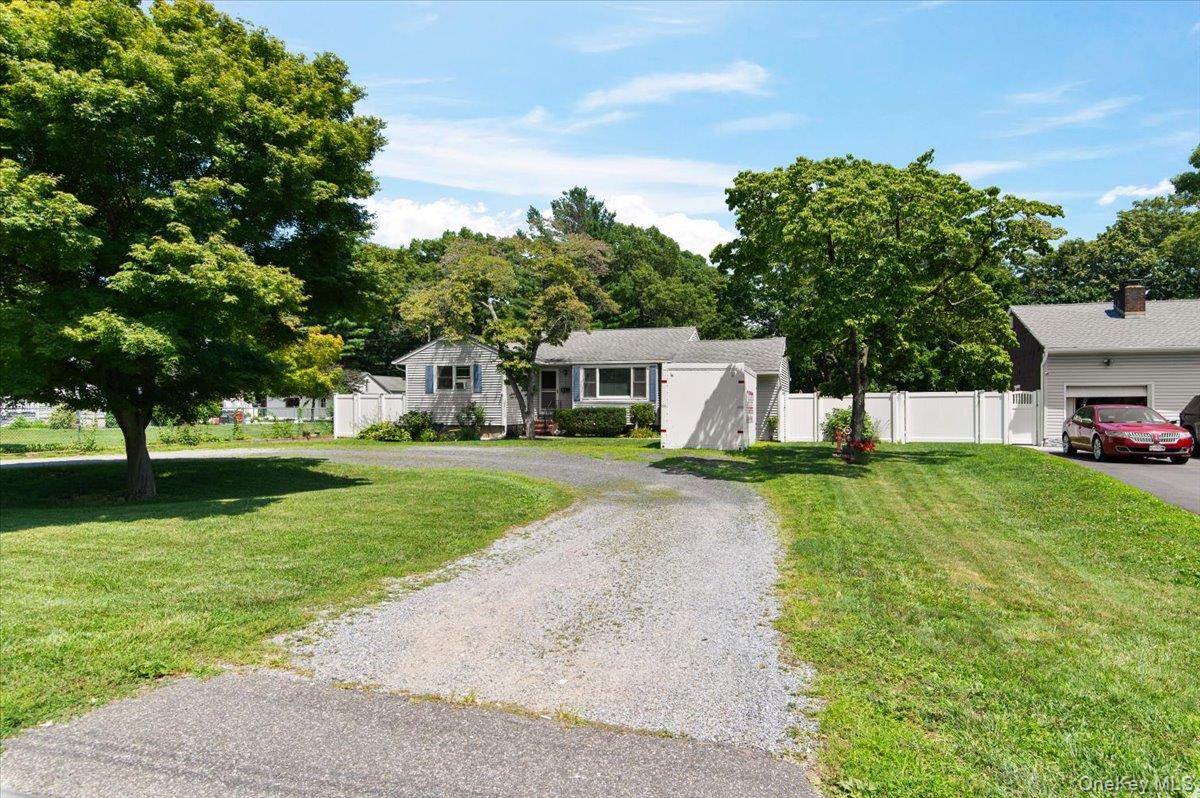 1st image of 101 Lake Ave, Smithtown, NY 11780 | MLS# 1029446