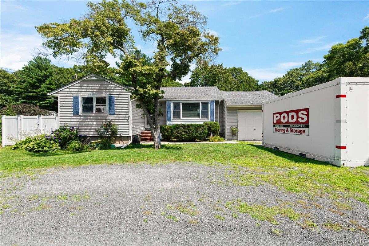 2nd image of 101 Lake Ave, Smithtown, NY 11780 | MLS# 1029446