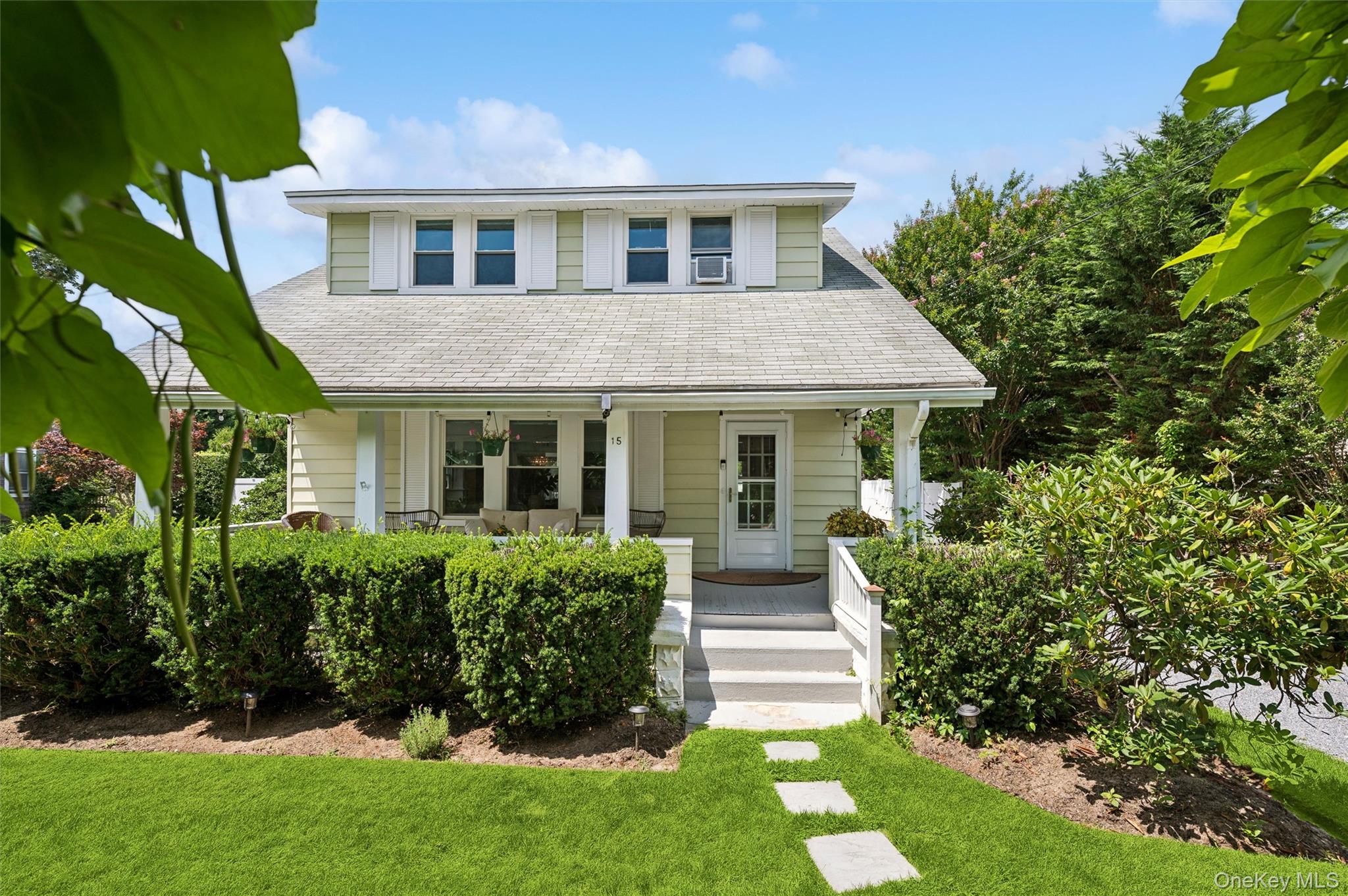 1st image of 15 S Bay Ave, Southampton, NY 11941 | MLS# 1029520