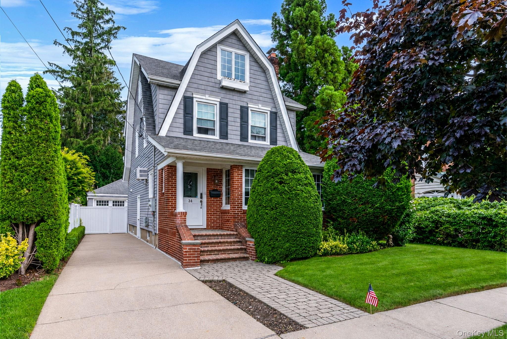 2nd image of 34 Drake St, Hempstead, NY 11565 | MLS# 1029524