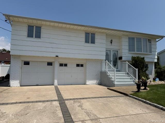 2nd image of 276 N Lewis Ave, Babylon, NY 11757 | MLS# 1029546