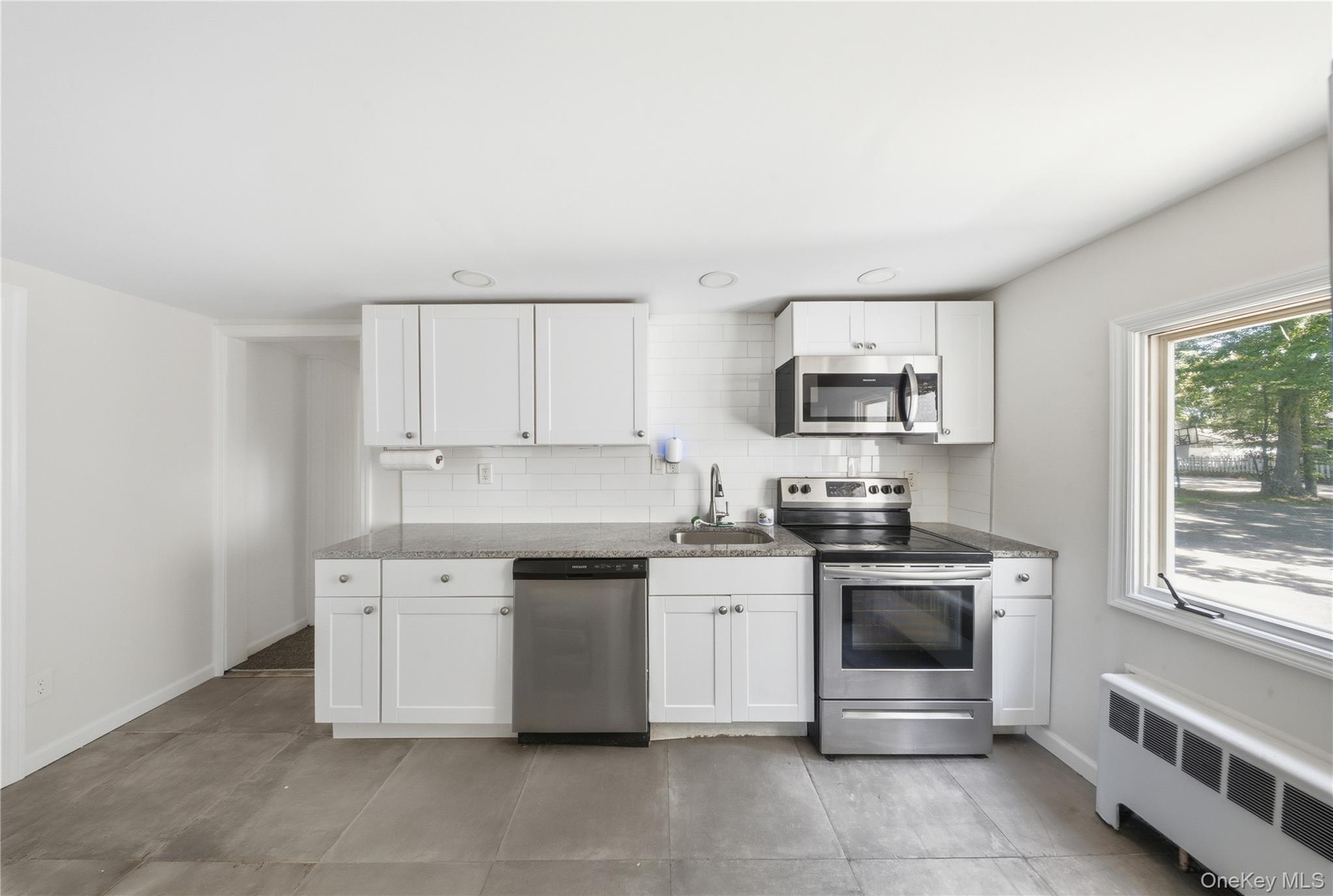 4th image of 99 Green Ave, Patchogue, NY 11772 | MLS# 1029615
