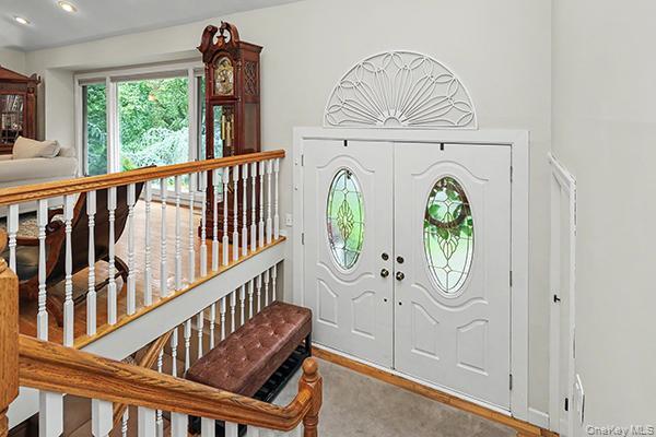 2nd image of 7 Beatrice Ln, Oyster Bay, NY 11804 | MLS# 1029628