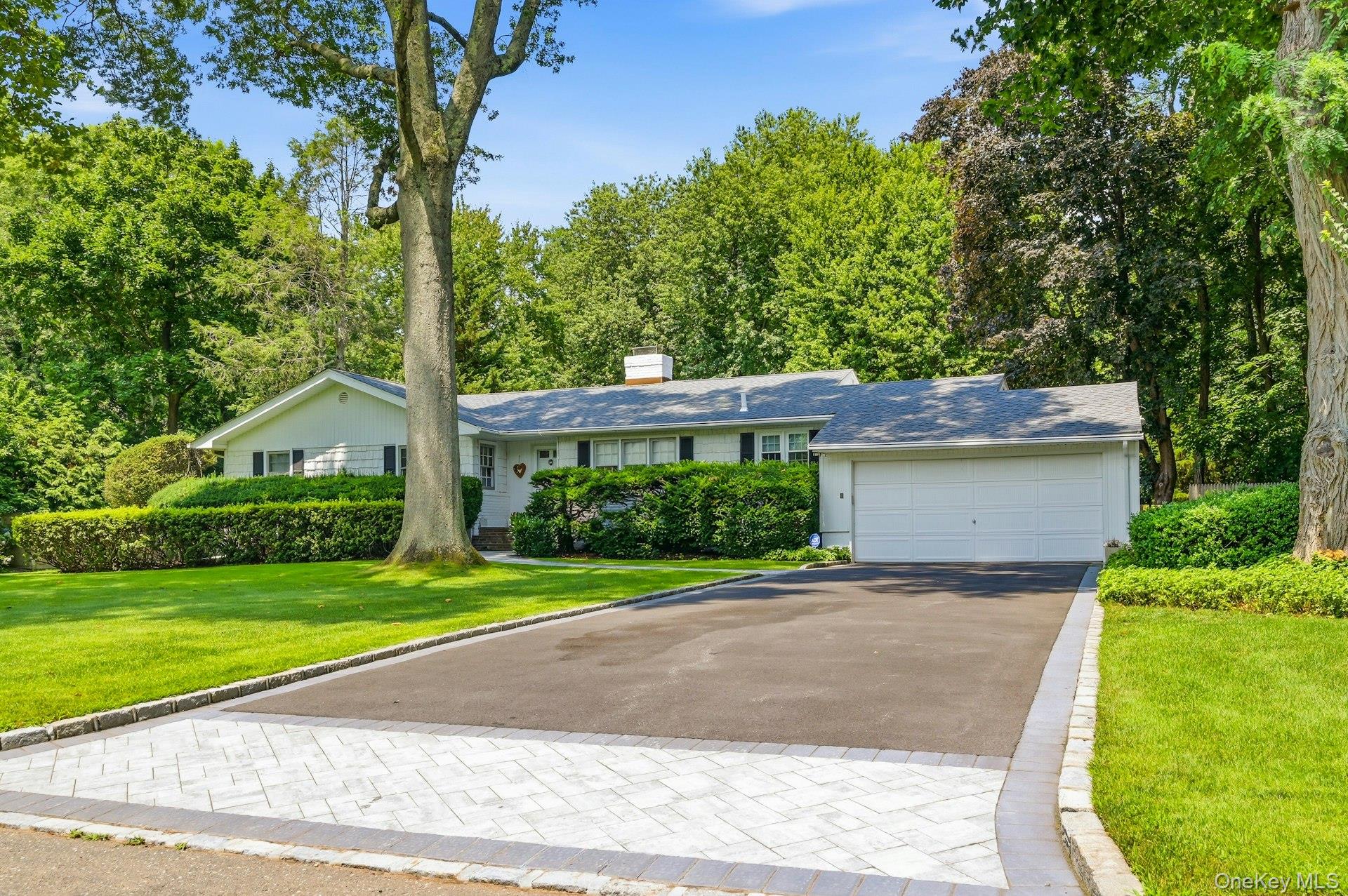 2nd image of 5 Libby Dr, Glen Cove, NY 11542 | MLS# 1029635