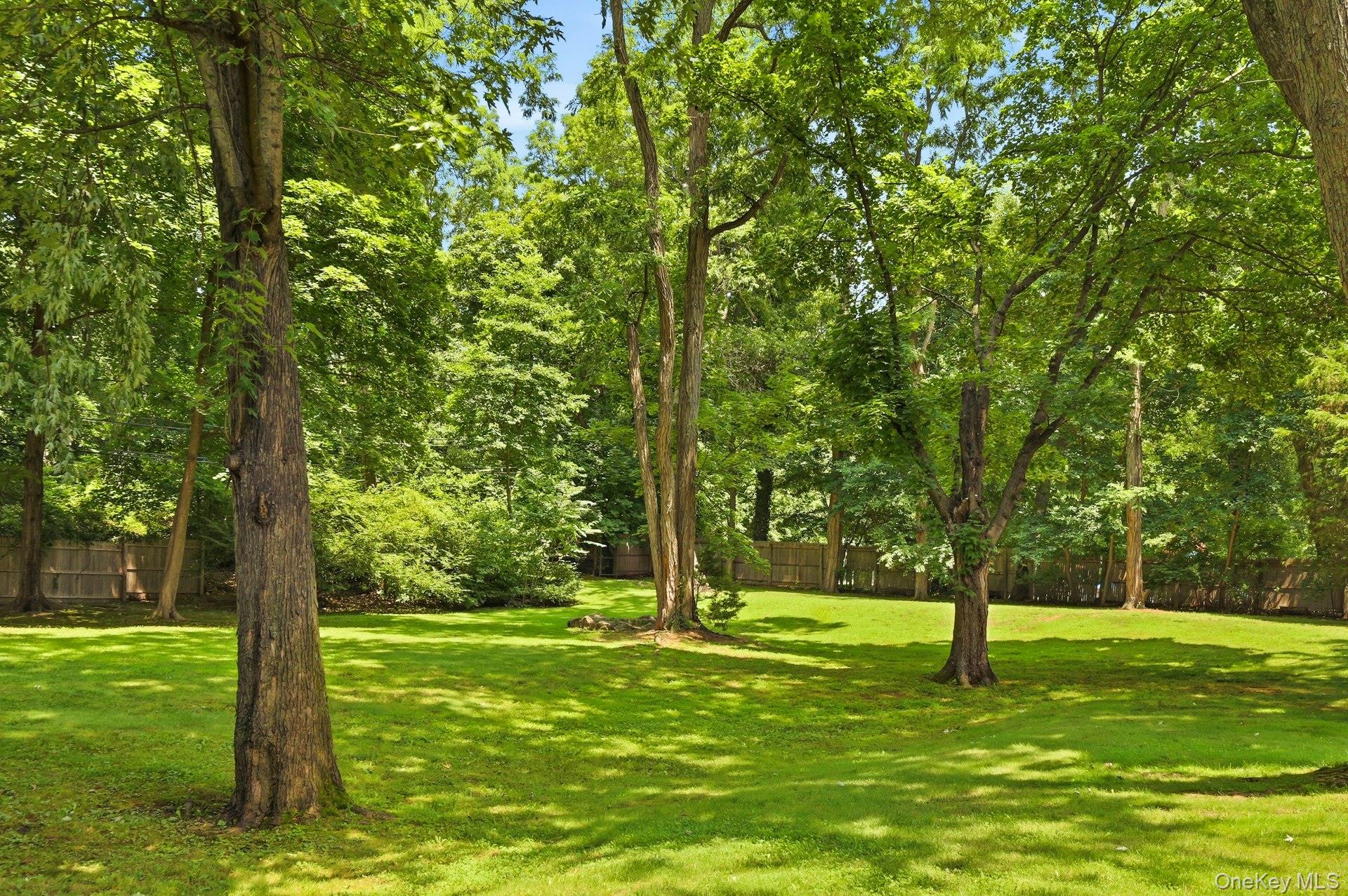 26th image of 5 Libby Dr, Glen Cove, NY 11542 | MLS# 1029635