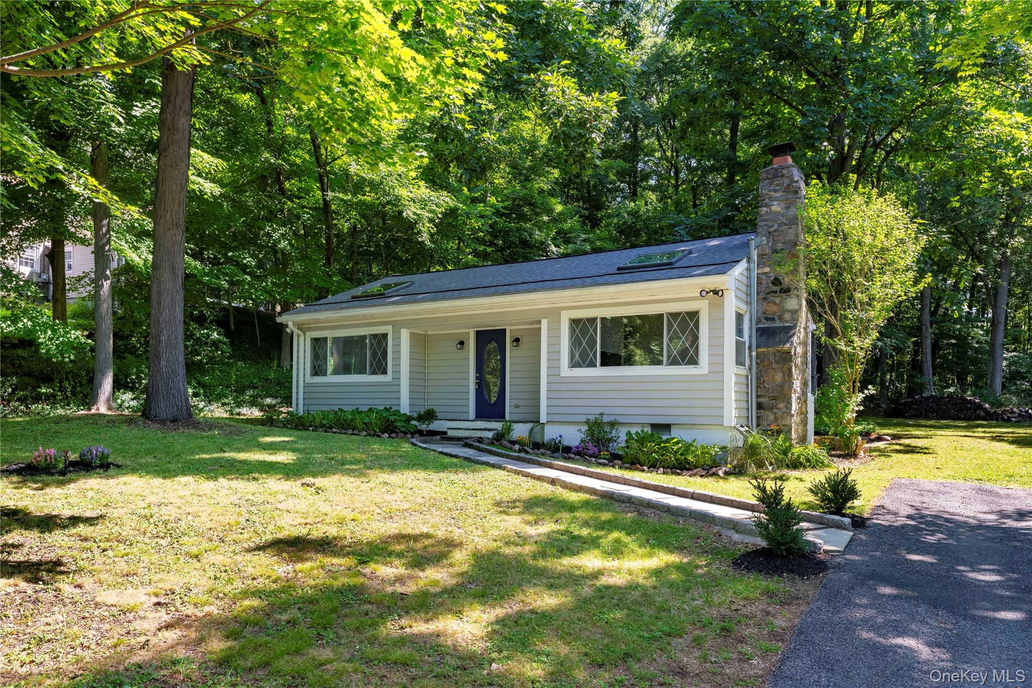 1st image of 6 Hemlock Trail Ct, Kent, NY 10512 | MLS# 1029638