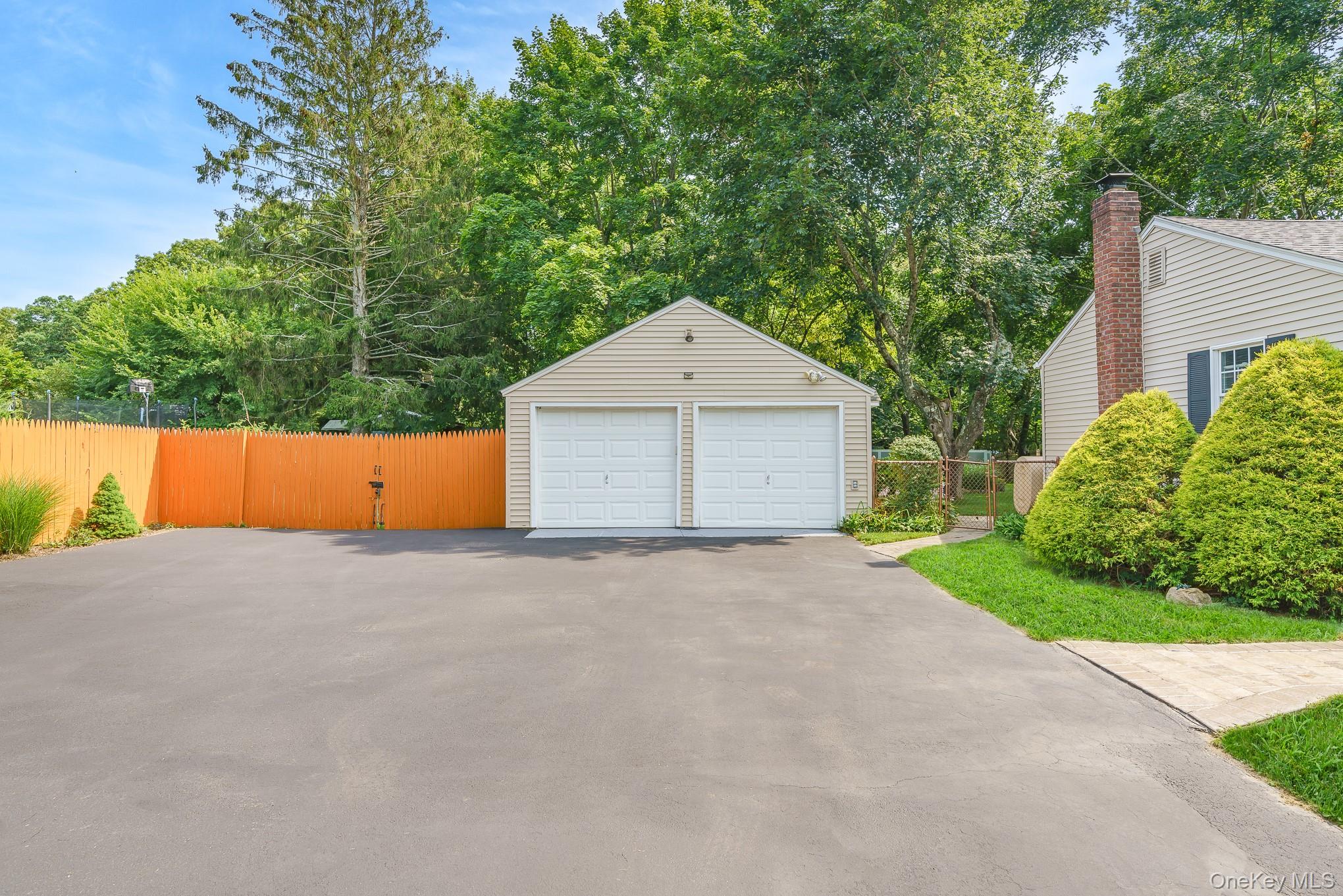 5th image of 6 Hines Rd, Brookhaven, NY 11953 | MLS# 1029642