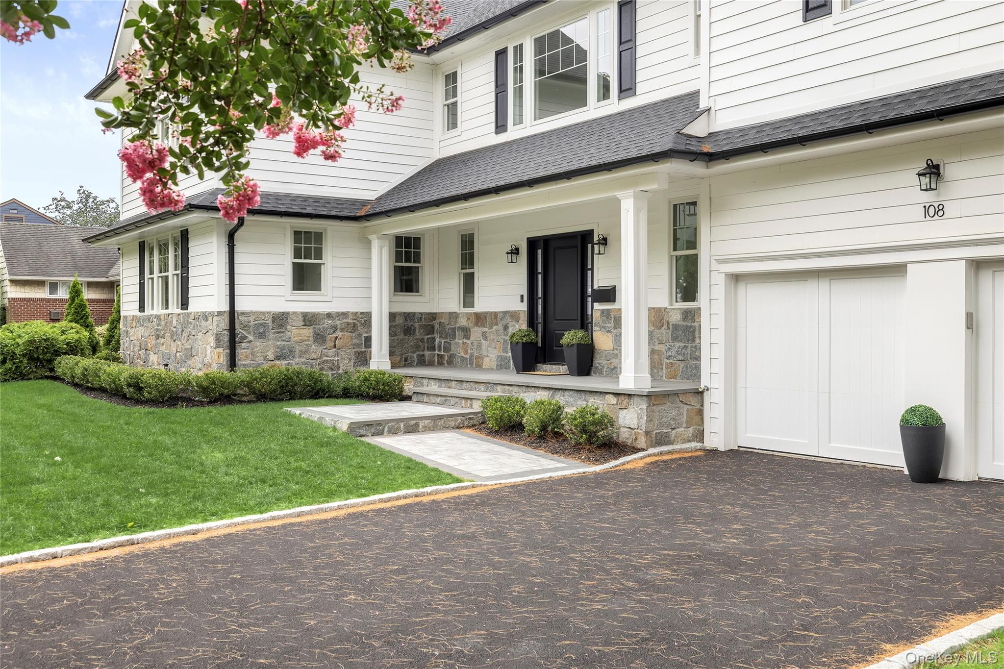 3rd image of 108 Tanners Pond Rd, Hempstead, NY 11530 | MLS# 1029663