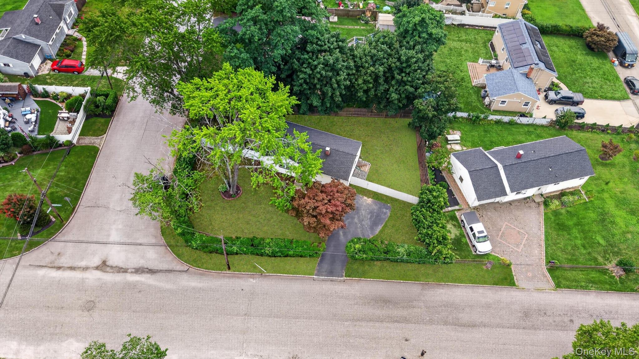 33rd image of 2602 Knickerbocker Ave, Brookhaven, NY 11763 | MLS# 1029671