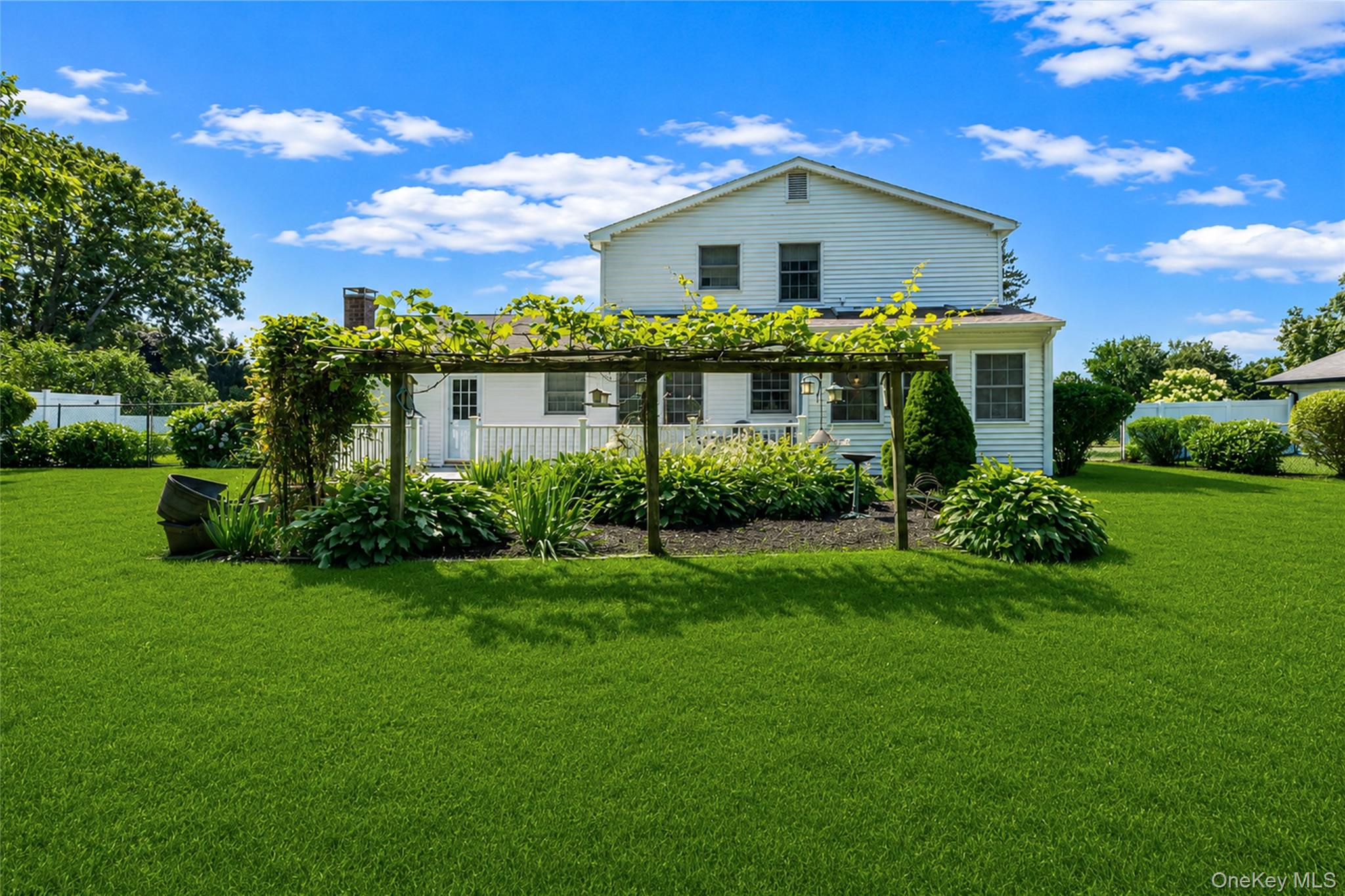 4th image of 35 Royalston Ln, Brookhaven, NY 11720 | MLS# 1029673