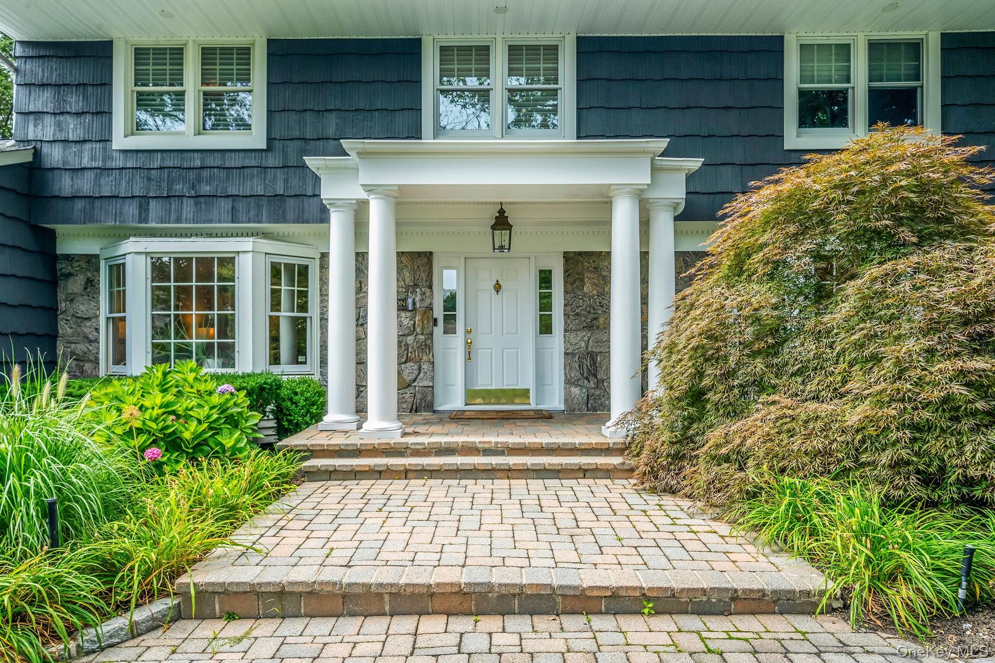 3rd image of 1 Winston Ct, Huntington, NY 11746 | MLS# 1029677