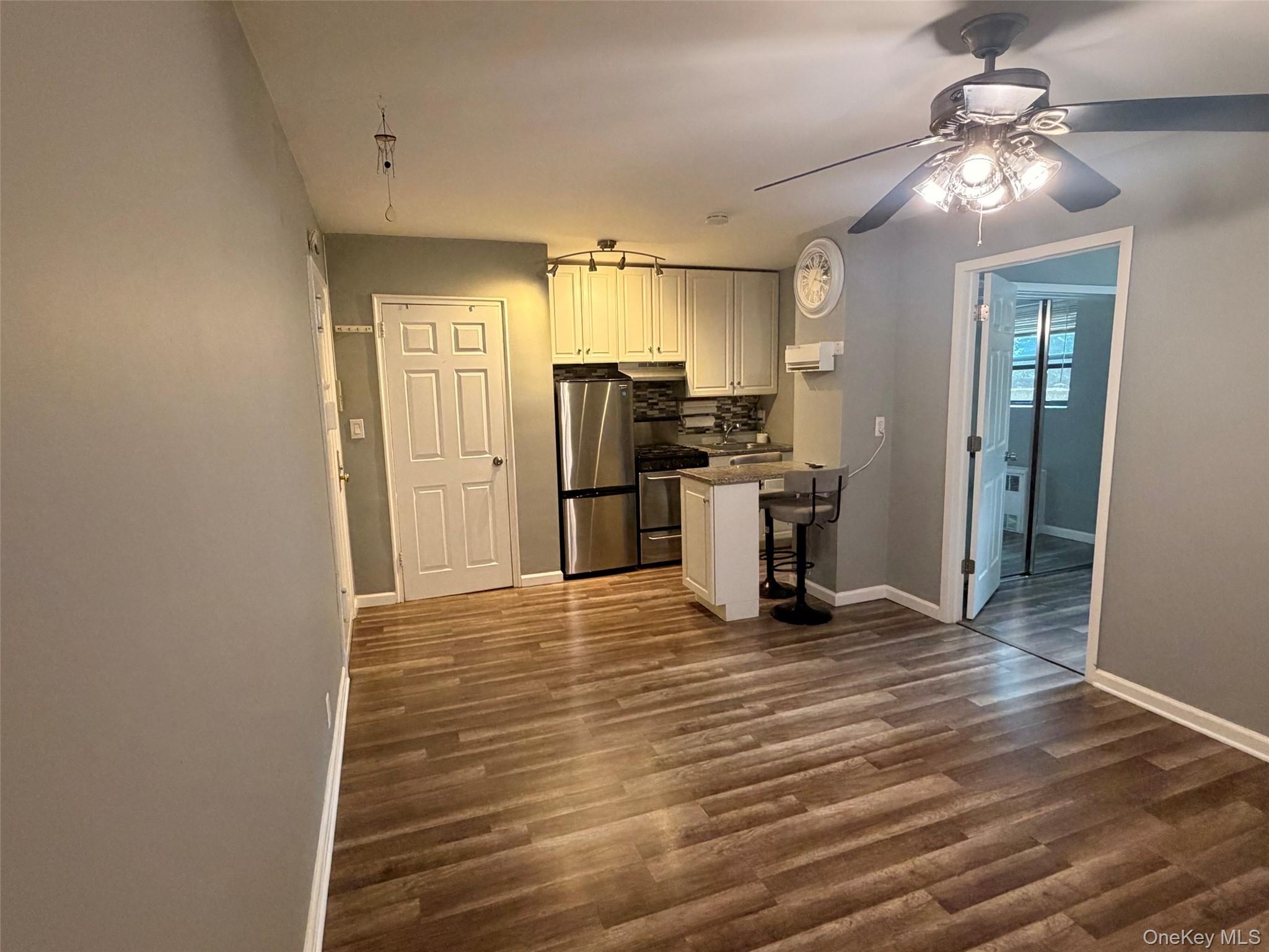 3rd image of 20 Shady Glen Ct #H, New Rochelle, NY 10805 | MLS# 1029684