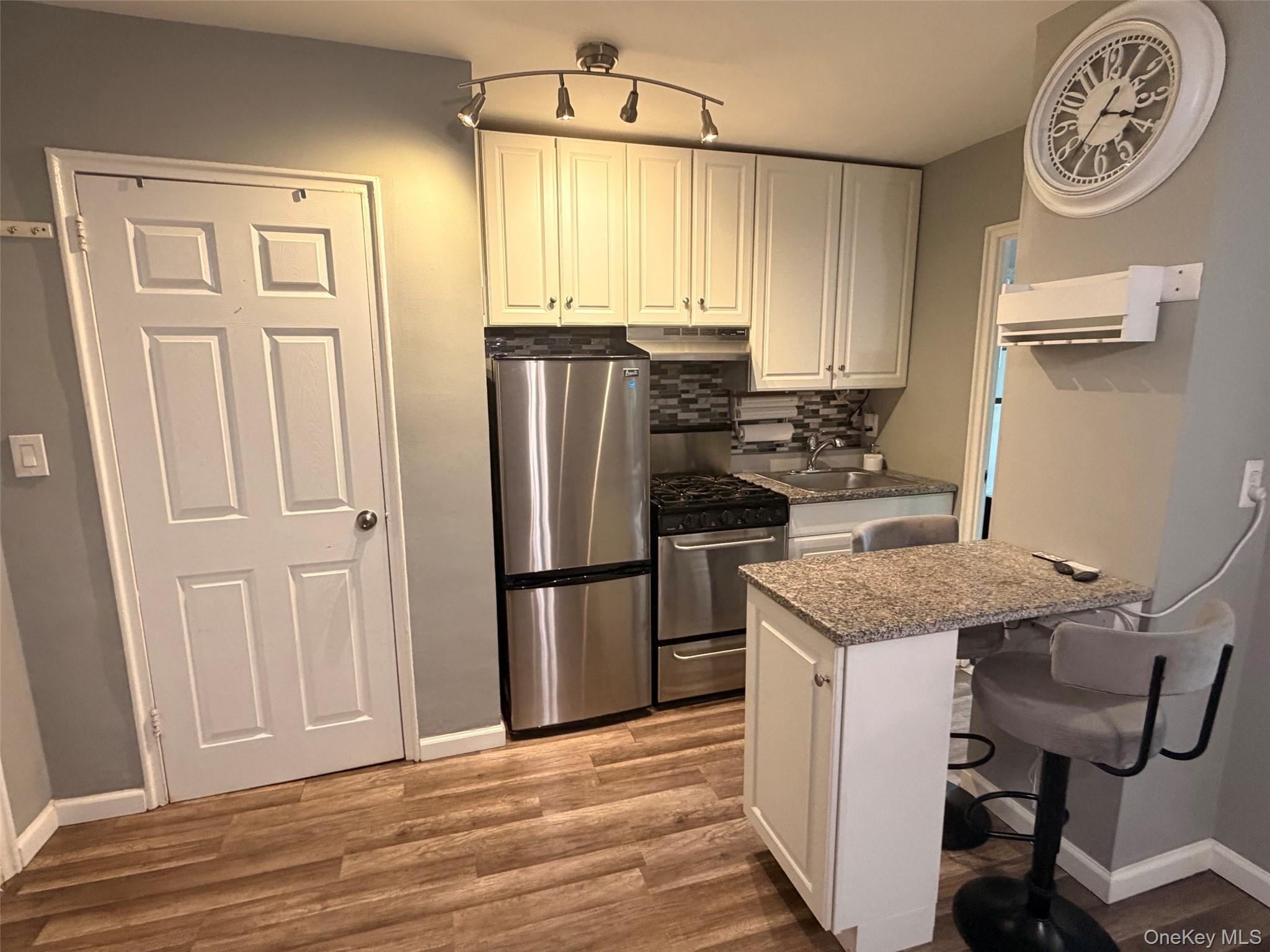 2nd image of 20 Shady Glen Ct #H, New Rochelle, NY 10805 | MLS# 1029684