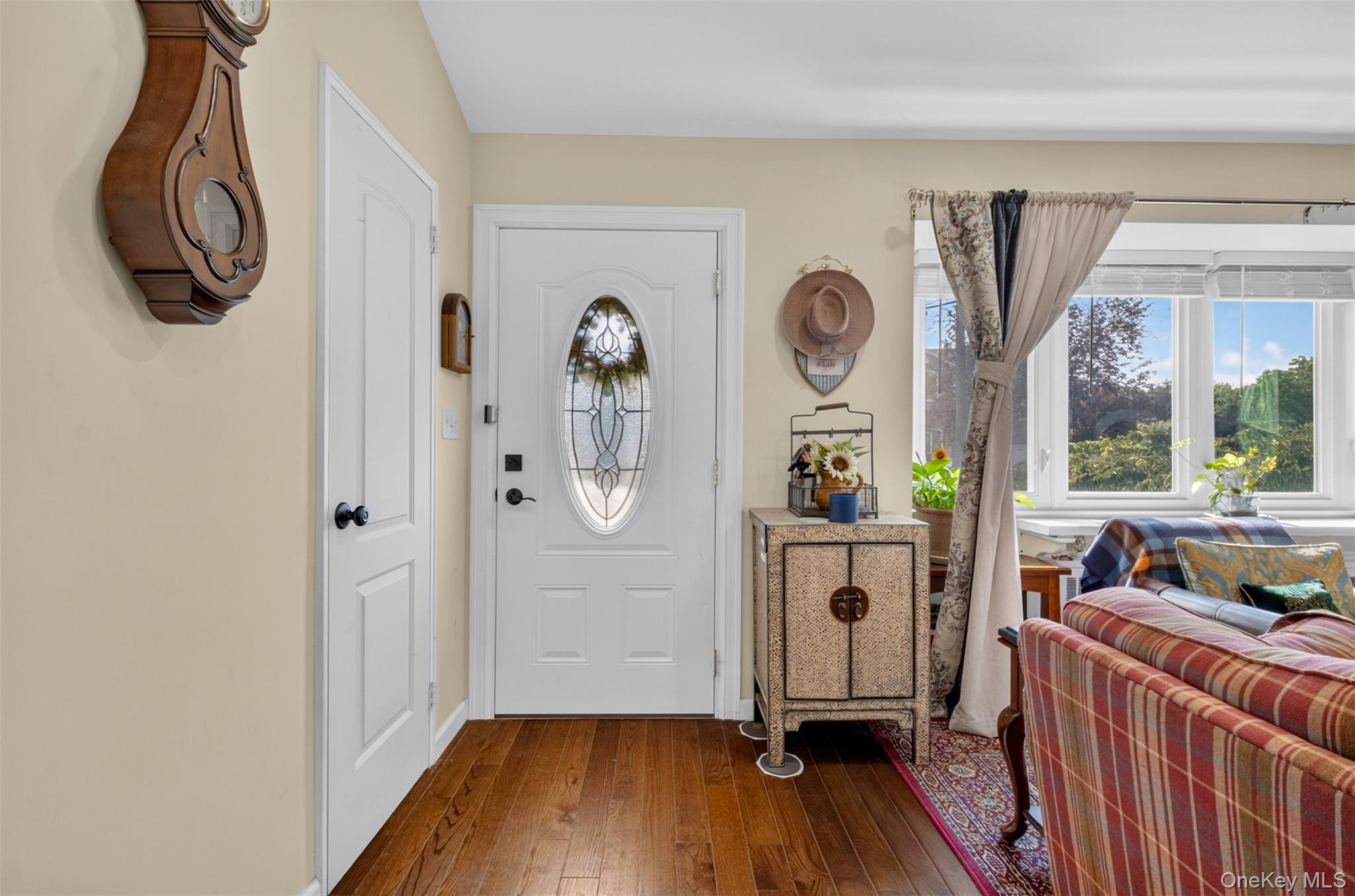 2nd image of 50 Sylvia Ln, Oyster Bay, NY 11803 | MLS# 1029750