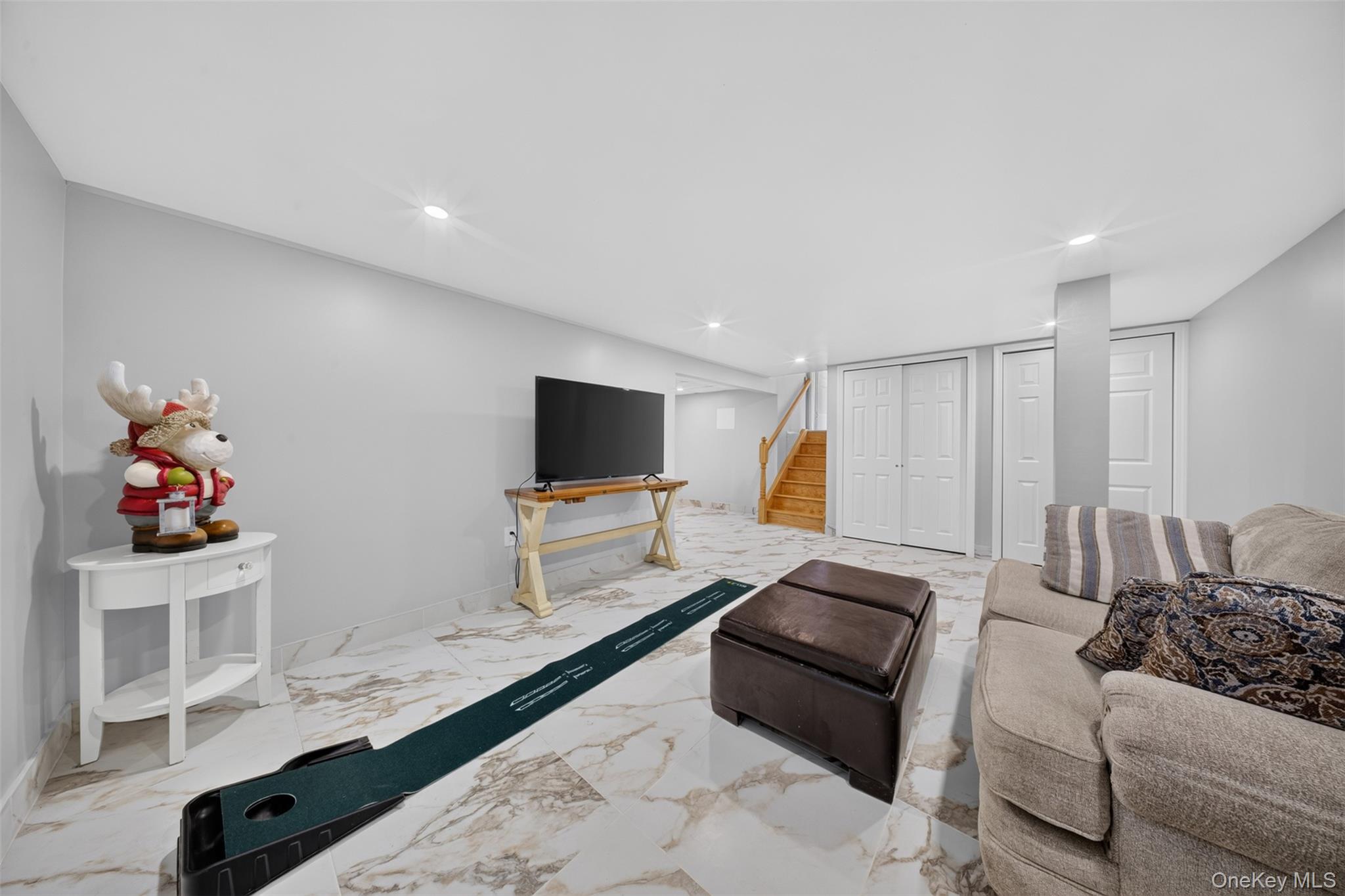24th image of 50 Sylvia Ln, Oyster Bay, NY 11803 | MLS# 1029750
