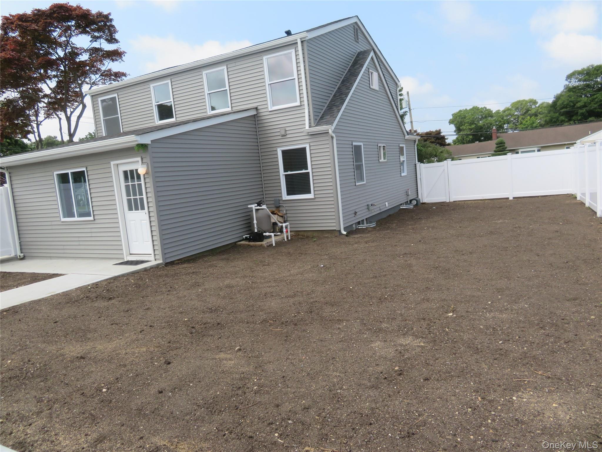 5th image of 271 Washington Ave, Brookhaven, NY 11772 | MLS# 1029752