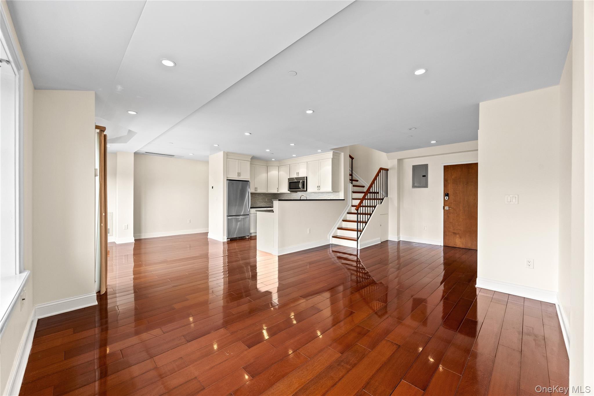4th image of 185 Battery Ave #2A, New York, NY 11209 | MLS# 1029779
