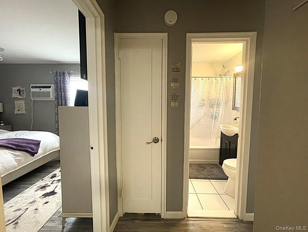 2nd image of 81-11 Langdale St, New Hyde Park, NY 11040
