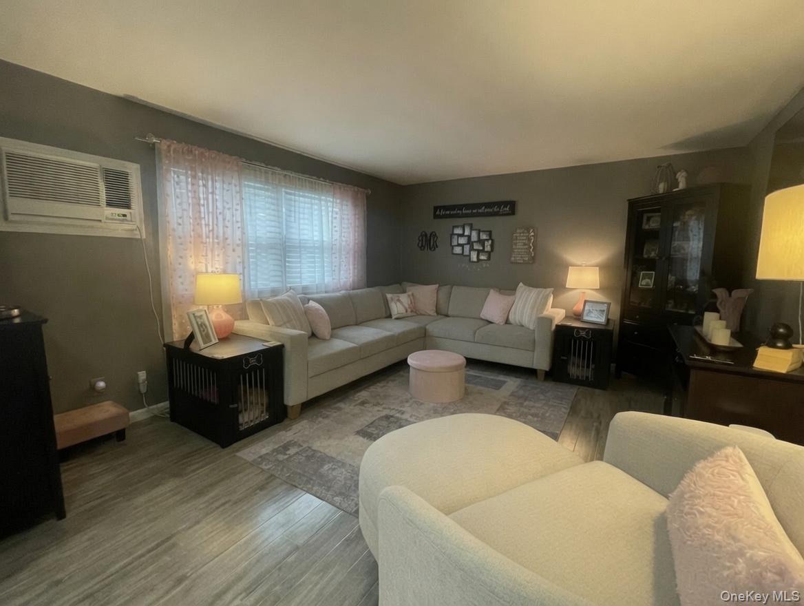 4th image of 81-11 Langdale St, New York, NY 11040