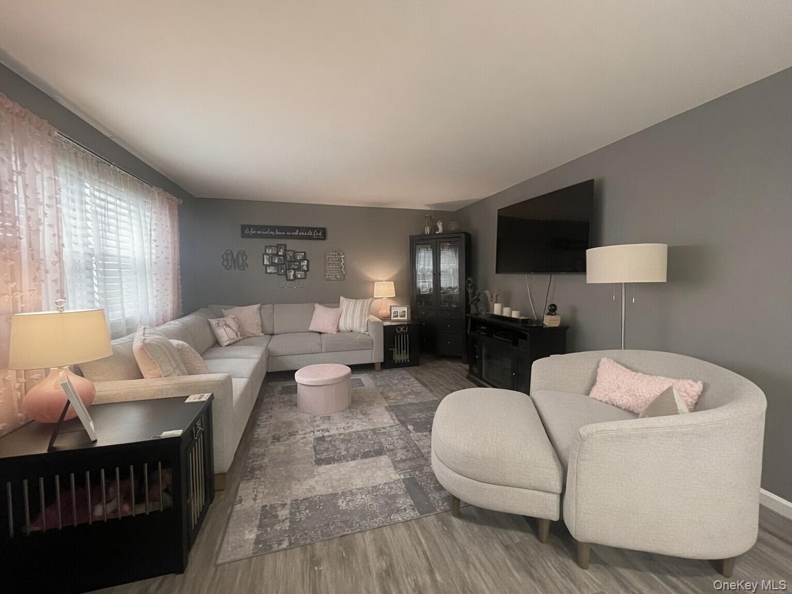 3rd image of 81-11 Langdale St, New York, NY 11040