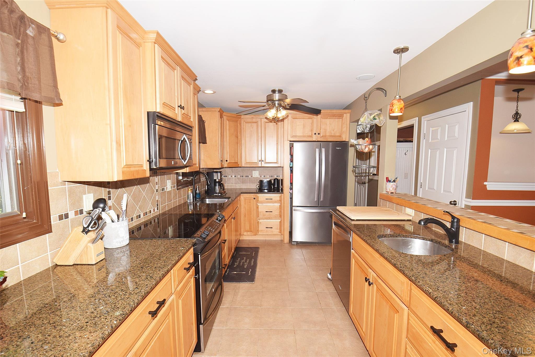 4th image of 587 Johnson Ave, Islip, NY 11779 | MLS# 1029851