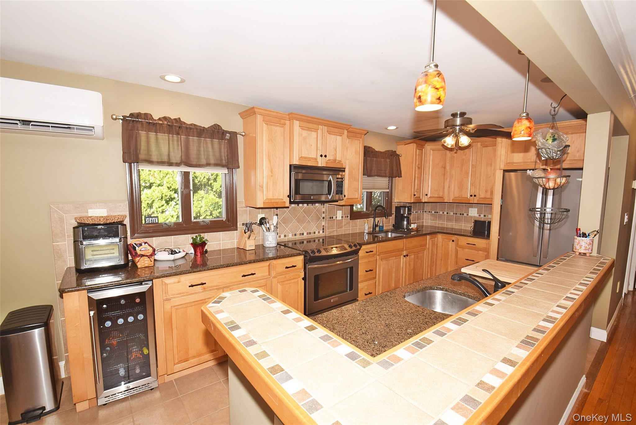 5th image of 587 Johnson Ave, Islip, NY 11779 | MLS# 1029851