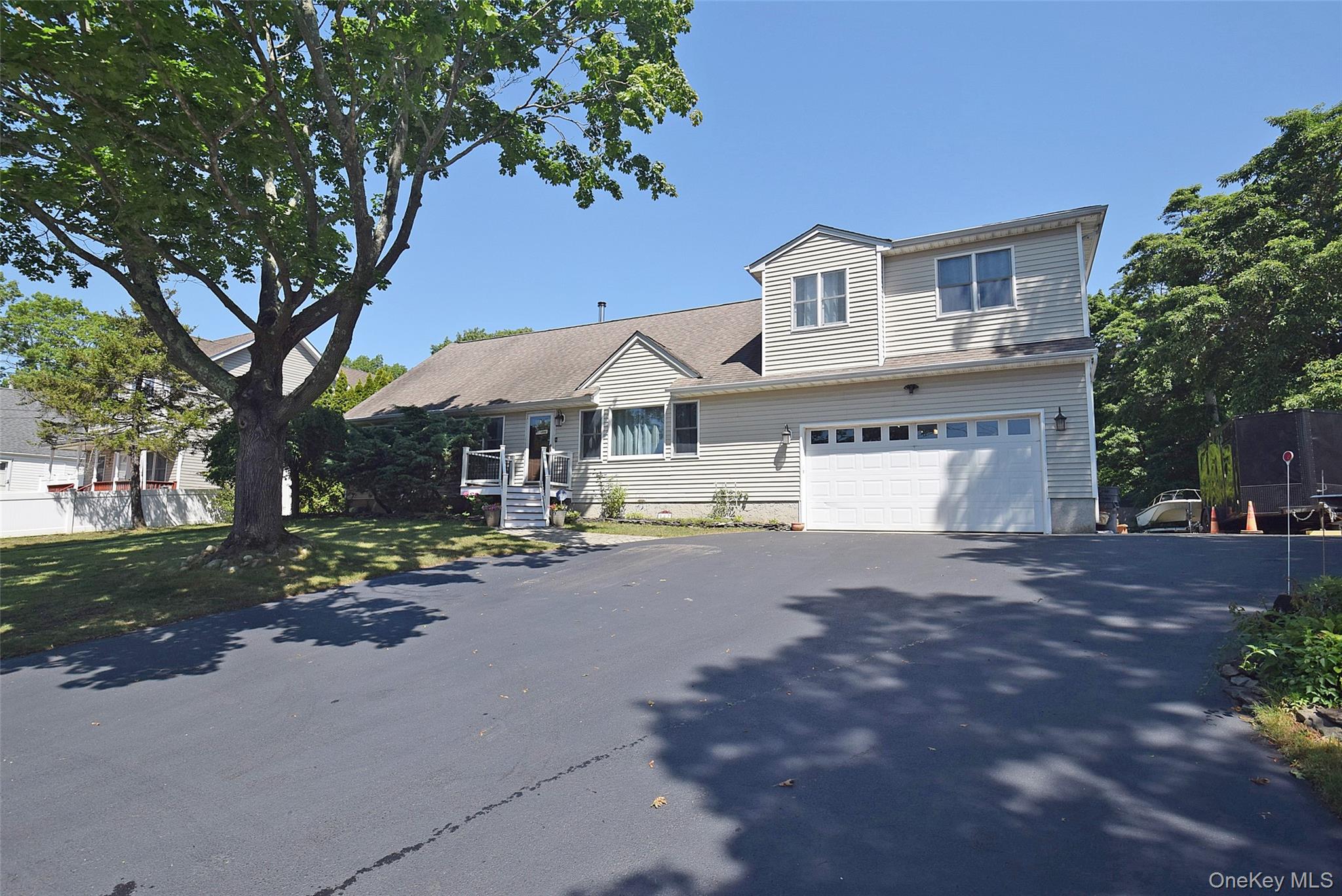 1st image of 587 Johnson Ave, Islip, NY 11779 | MLS# 1029851